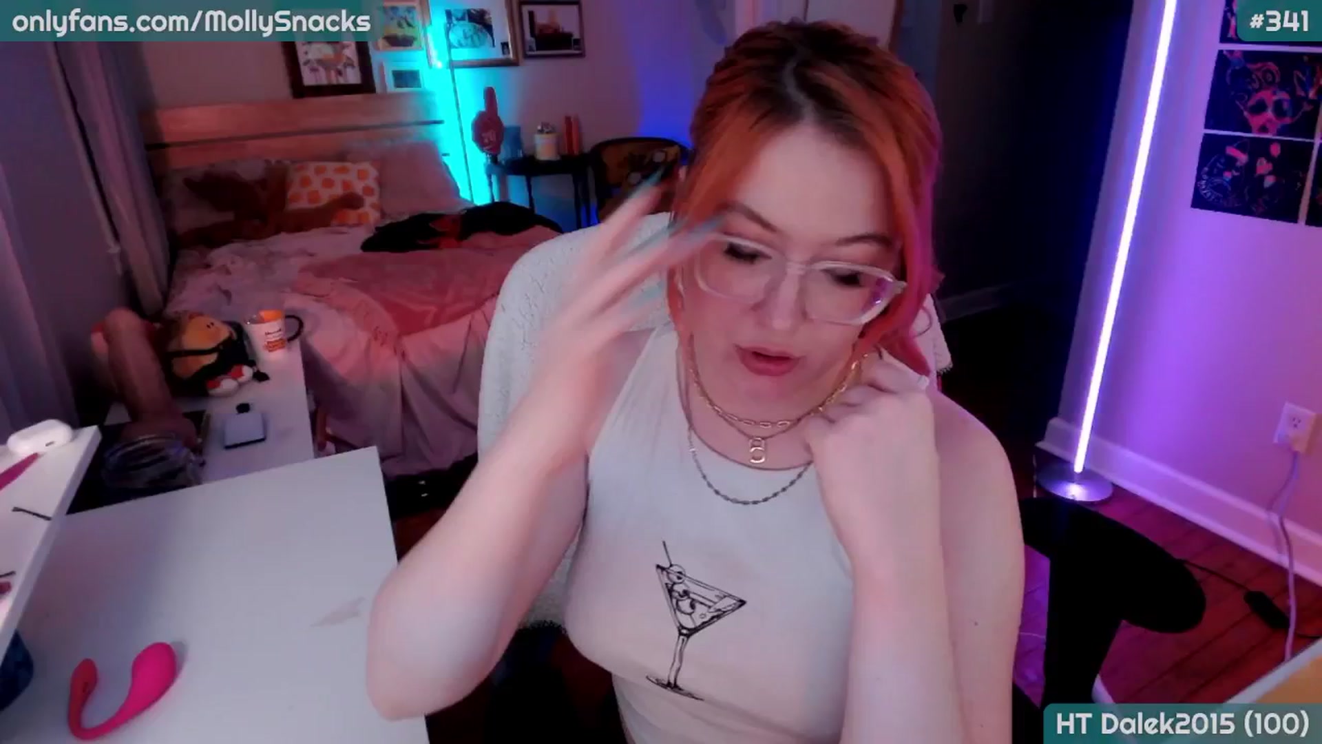 Gallery image thumbnail from MollySnacks's myfreecams stream on, 03/30/2026, 02:33 image 15 of 20
