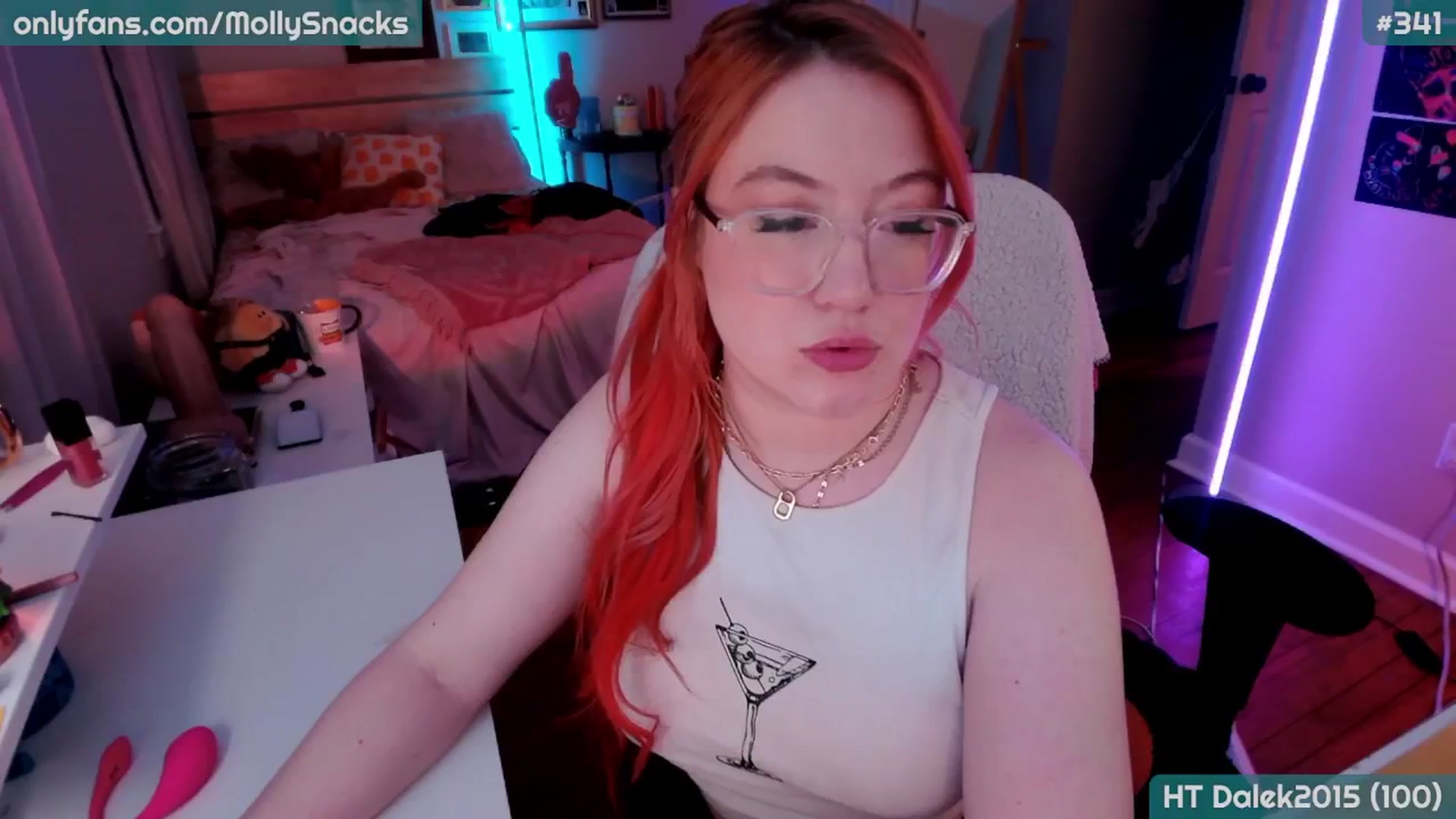 Gallery image thumbnail from MollySnacks's myfreecams stream on, 03/30/2026, 02:33 image 8 of 20