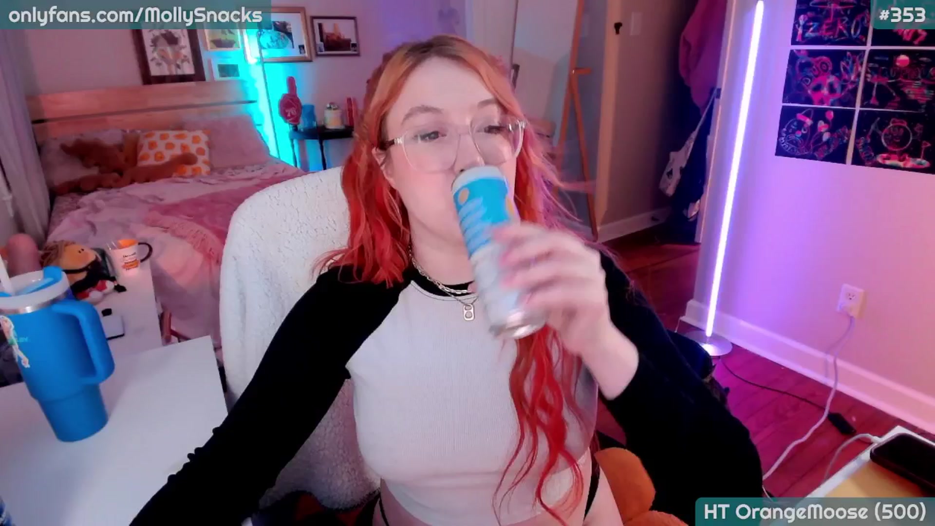 Gallery image thumbnail from MollySnacks's myfreecams stream on, 03/31/2026, 04:26 image 3 of 20