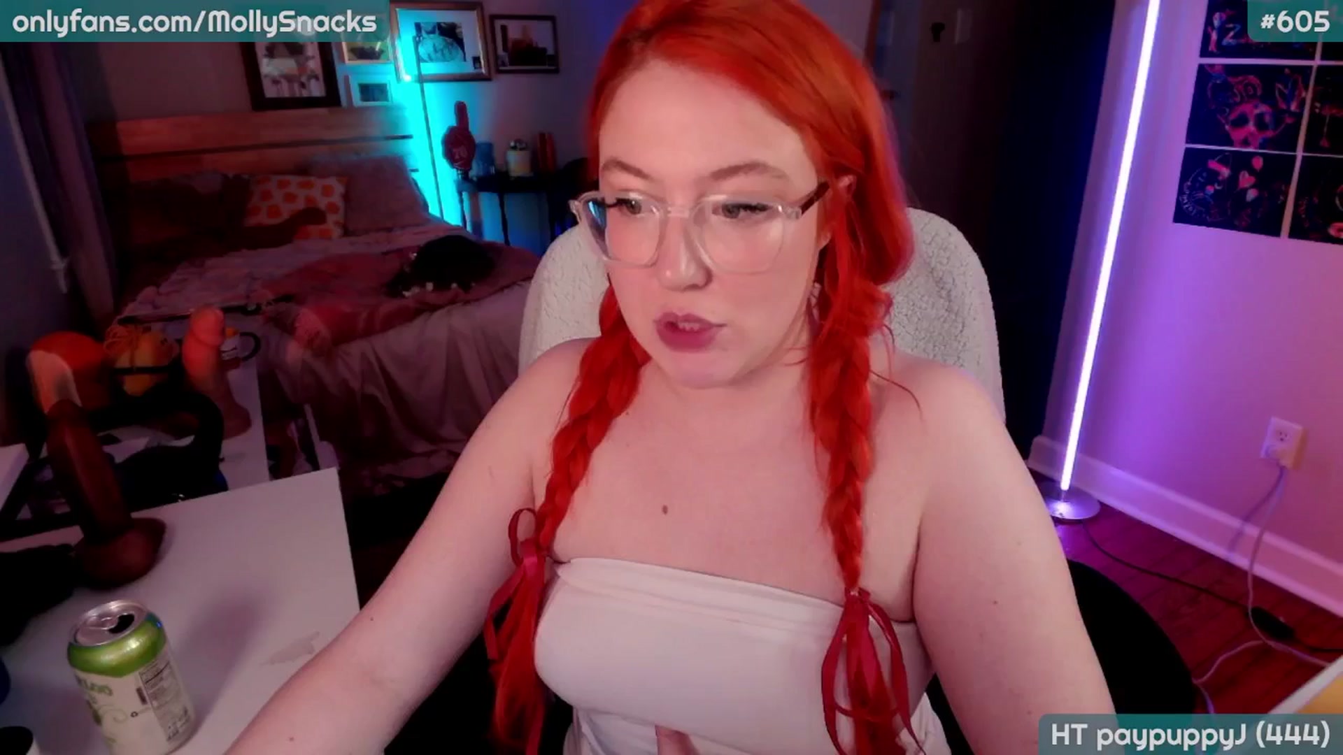 Gallery image thumbnail from MollySnacks's myfreecams stream on, 04/04/2026, 04:41 image 8 of 20