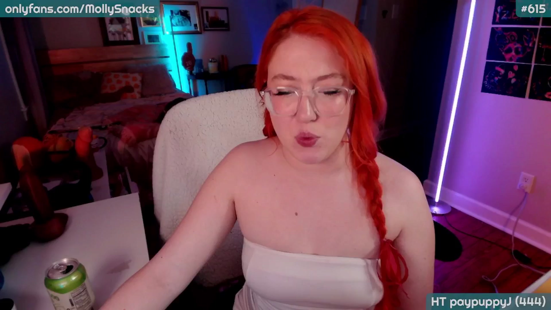 Gallery image thumbnail from MollySnacks's myfreecams stream on, 04/04/2026, 04:41 image 7 of 20