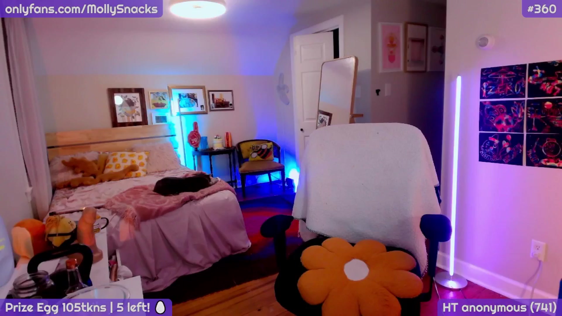 Gallery image thumbnail from MollySnacks's myfreecams stream on, 04/06/2026, 03:22 image 10 of 20