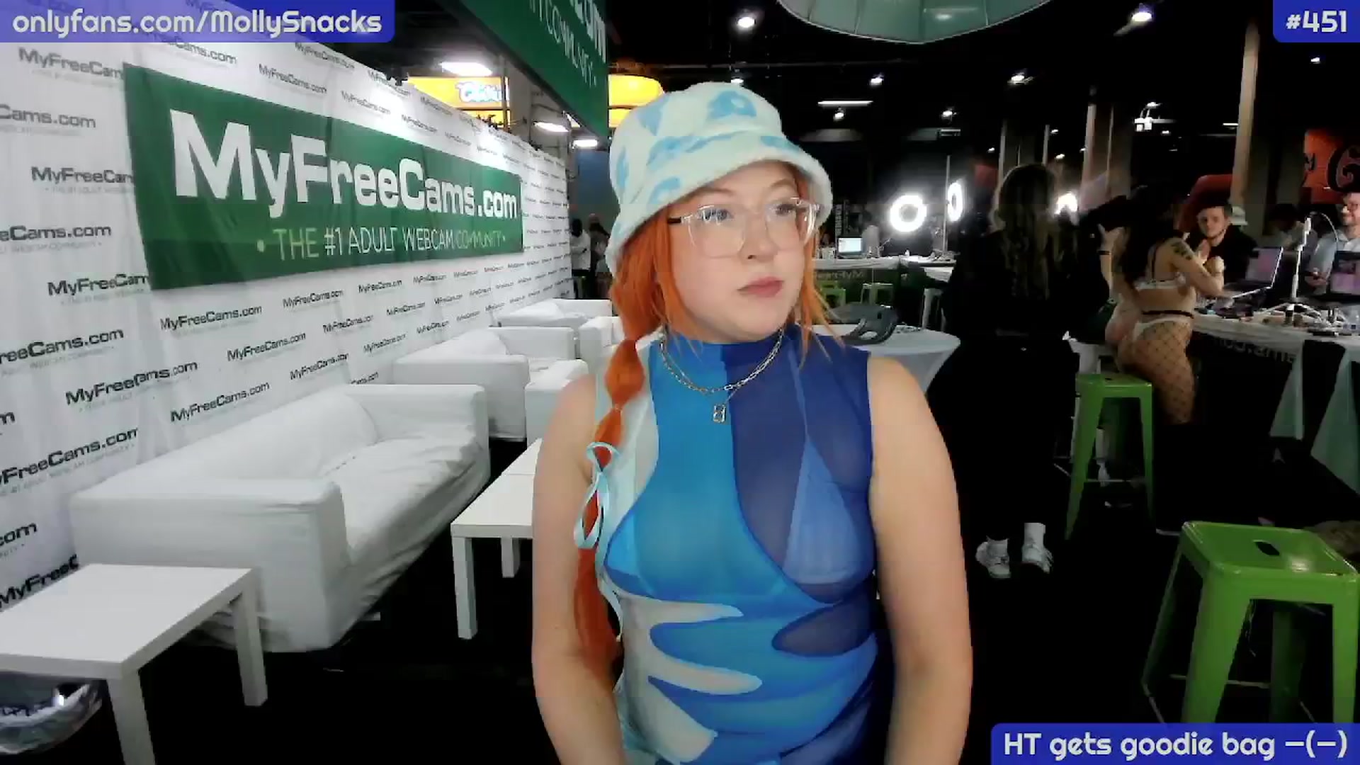 Gallery image thumbnail from MollySnacks's myfreecams stream on, 04/12/2026, 22:46 image 5 of 20