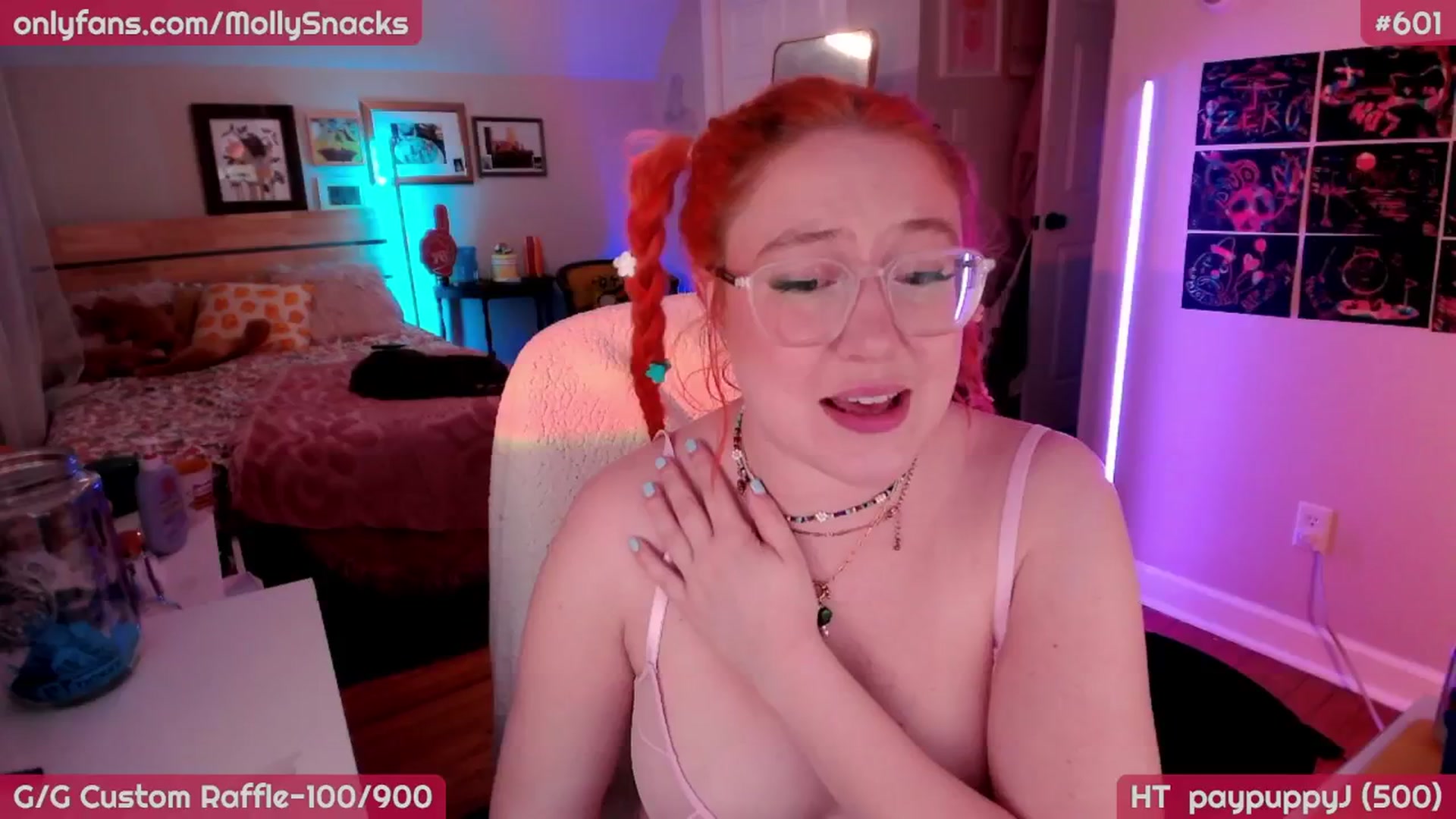 Gallery image thumbnail from MollySnacks's myfreecams stream on, 04/18/2026, 04:55 image 14 of 20