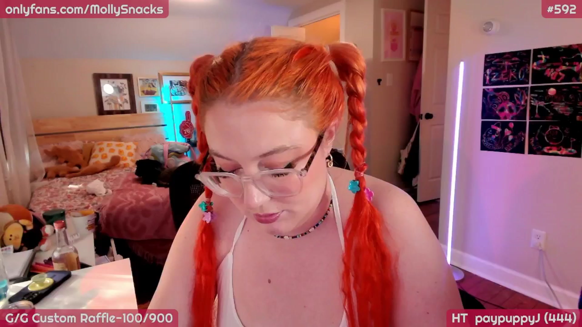 Gallery image thumbnail from MollySnacks's myfreecams stream on, 04/18/2026, 23:35 image 8 of 20