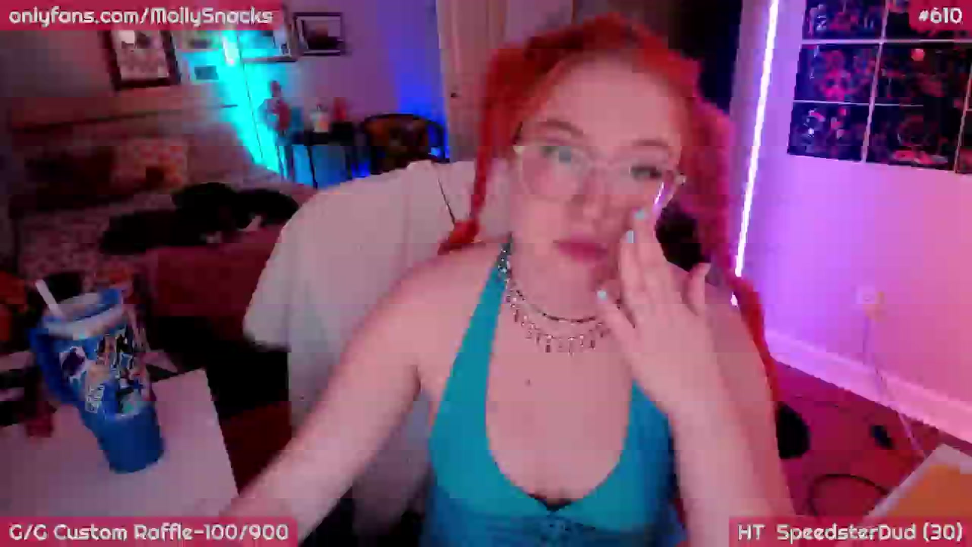 Gallery image thumbnail from MollySnacks's myfreecams stream on, 04/20/2026, 03:32 image 12 of 20