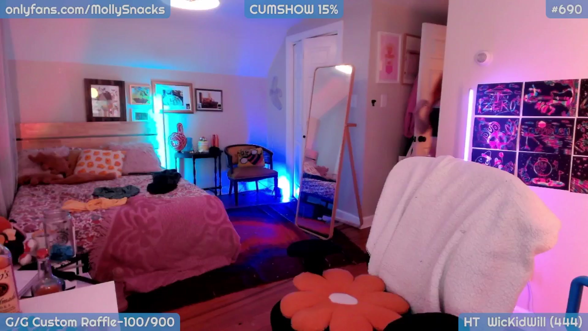 Gallery image thumbnail from MollySnacks's myfreecams stream on, 04/24/2026, 03:53 image 9 of 20