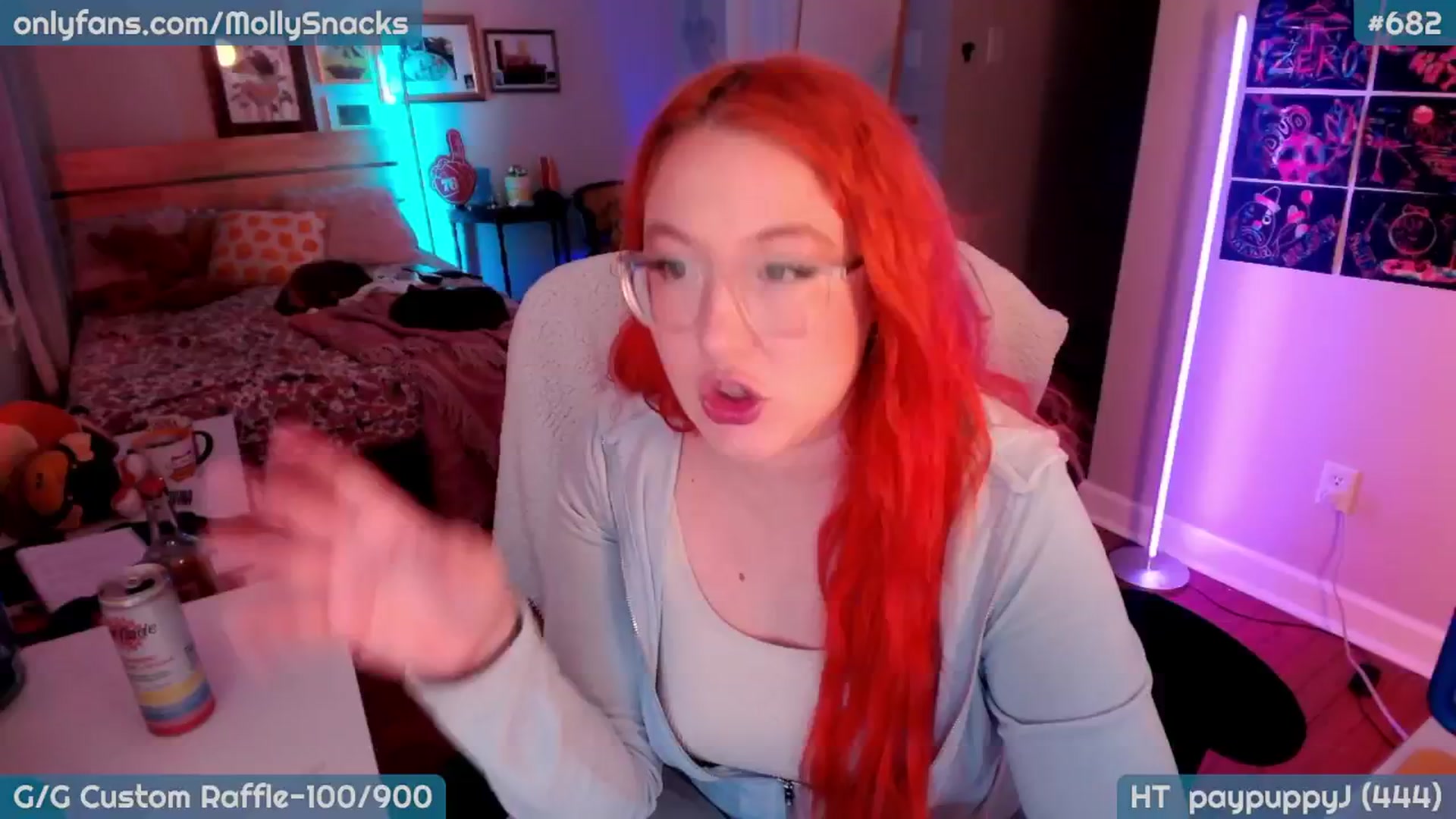 Gallery image thumbnail from MollySnacks's myfreecams stream on, 04/26/2026, 02:57 image 4 of 20