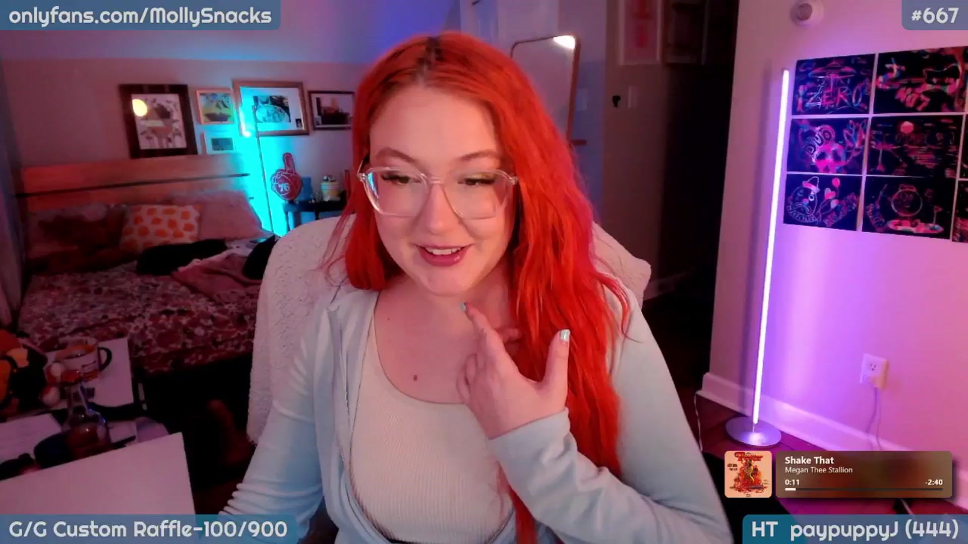 Gallery image thumbnail from MollySnacks's myfreecams stream on, 04/26/2026, 02:57 image 7 of 20