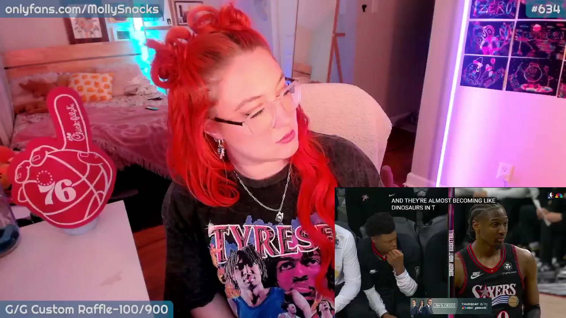Gallery image thumbnail from MollySnacks's myfreecams stream on, 04/27/2026, 01:24 image 17 of 20
