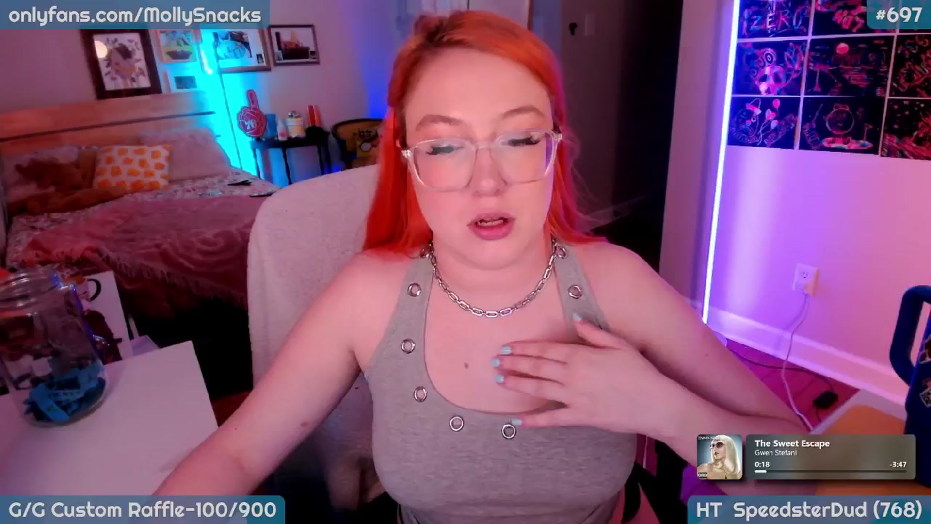 Gallery image thumbnail from MollySnacks's myfreecams stream on, 05/01/2026, 03:43 image 12 of 20
