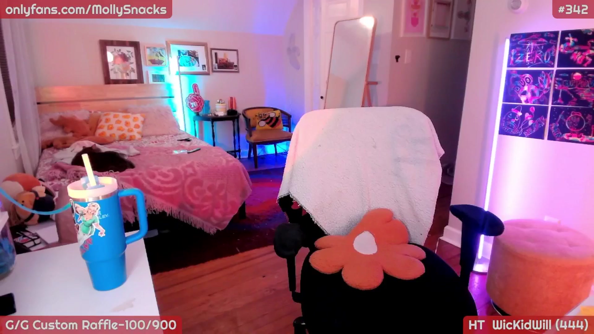 Gallery image thumbnail from MollySnacks's myfreecams stream on, 05/03/2026, 04:45 image 20 of 20