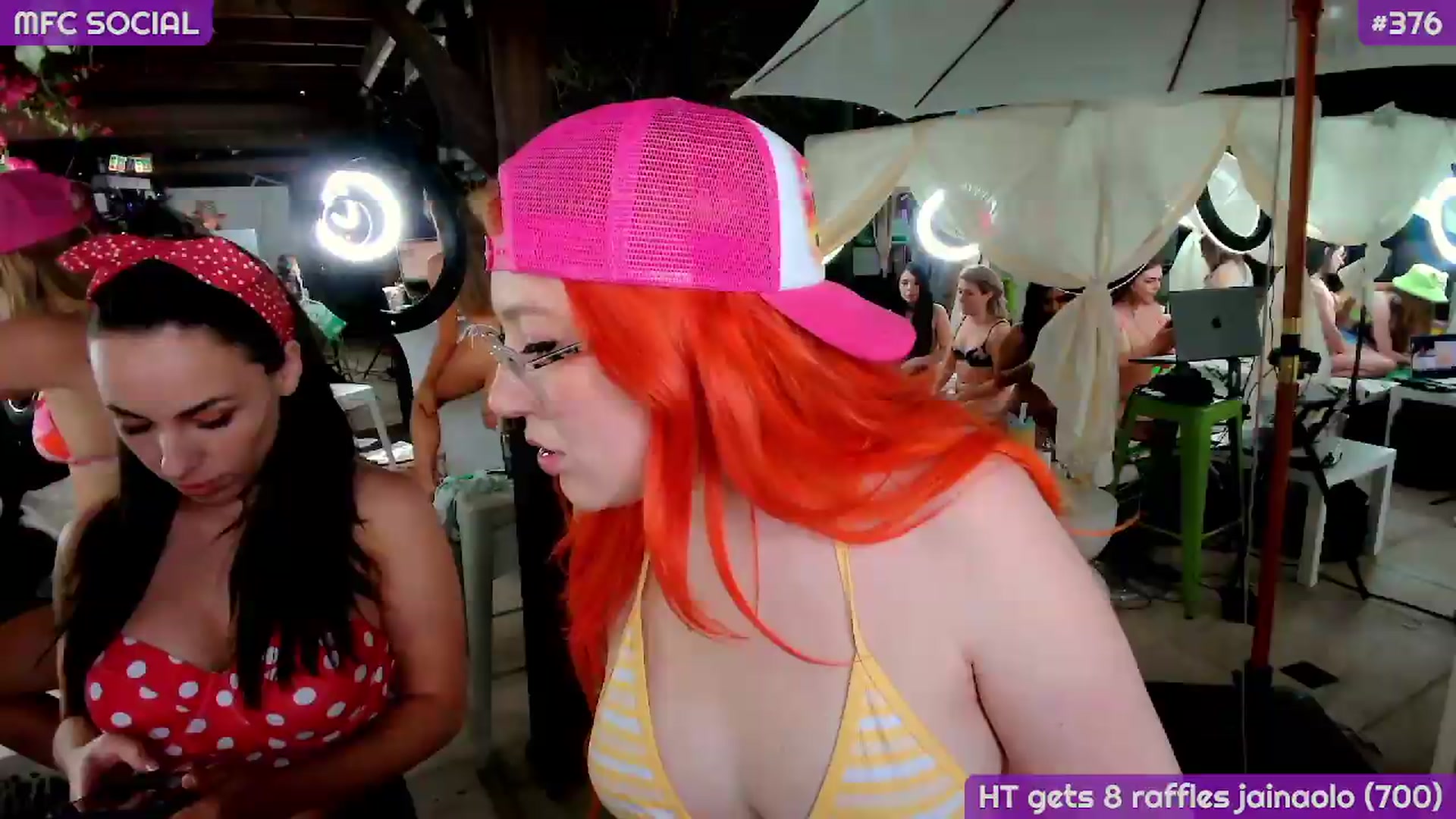 Gallery image thumbnail from MollySnacks's myfreecams stream on, 05/20/2026, 06:33 image 11 of 20