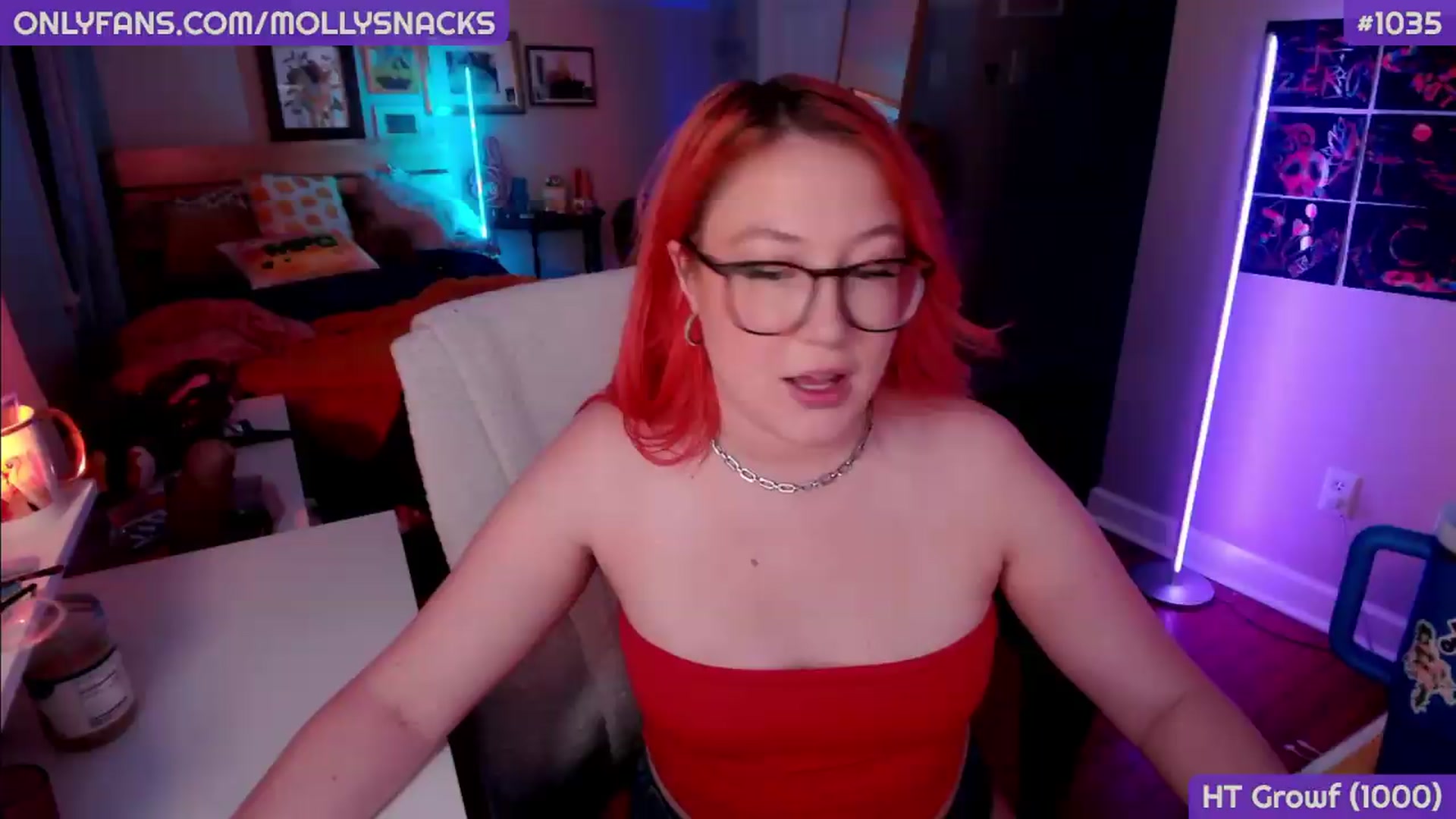 Gallery image thumbnail from MollySnacks's myfreecams stream on, 06/07/2026, 24:23 image 17 of 20
