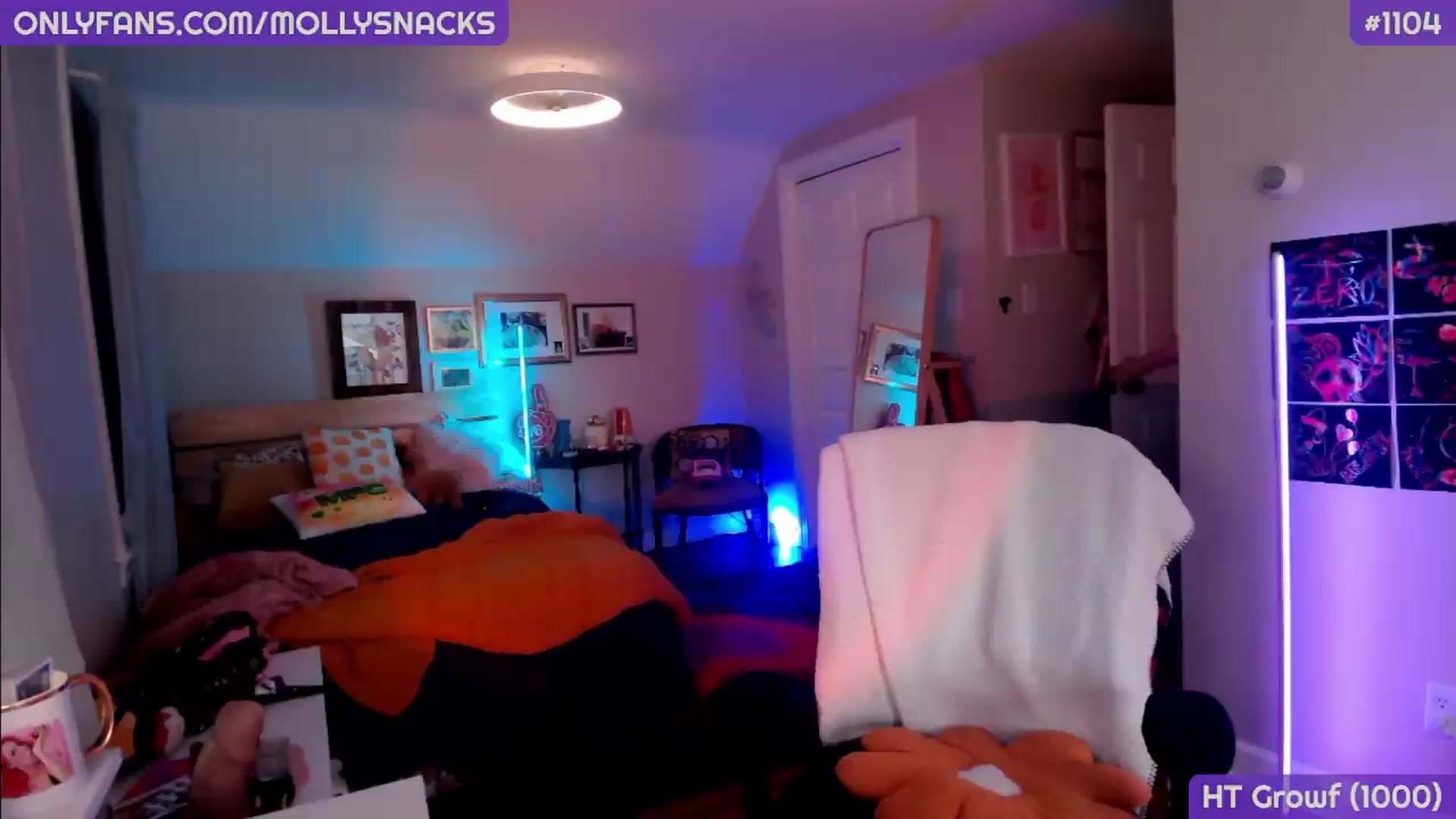 Gallery image thumbnail from MollySnacks's myfreecams stream on, 06/07/2026, 24:23 image 7 of 20