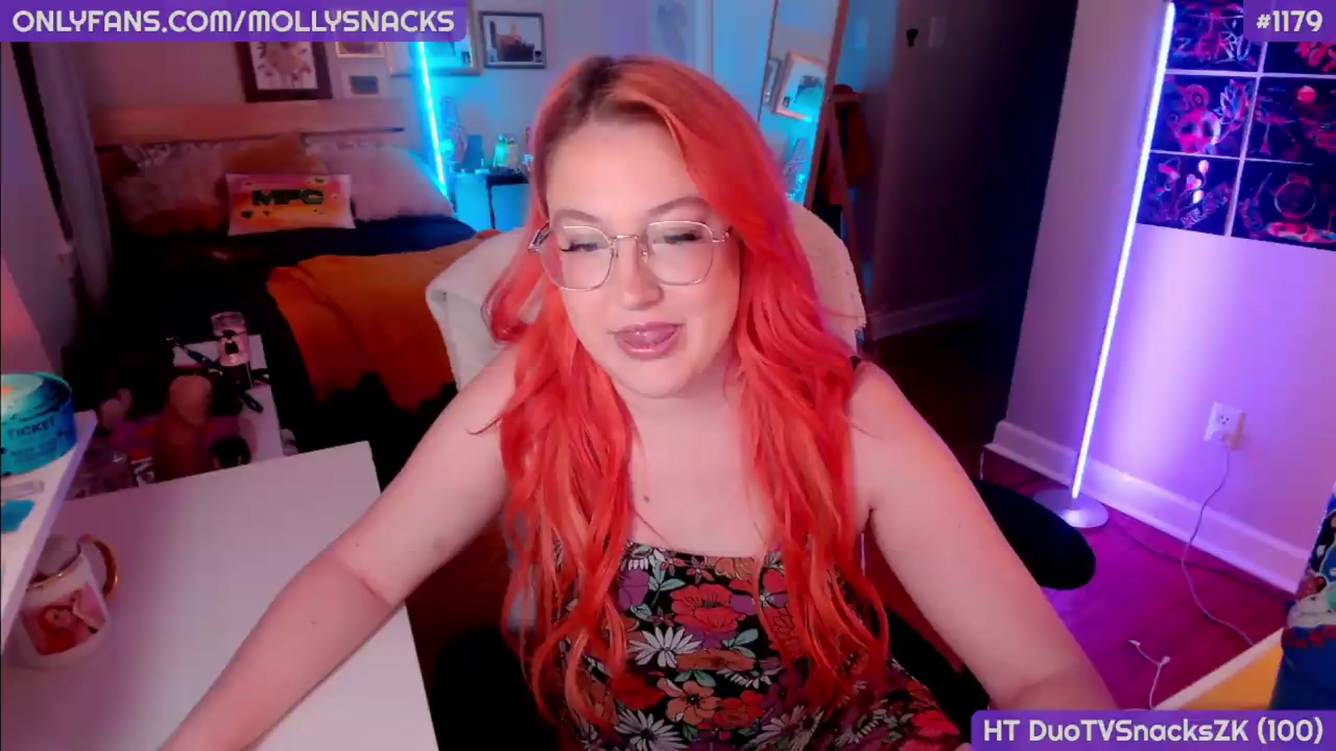 Gallery image thumbnail from MollySnacks's myfreecams stream on, 06/09/2026, 03:59 image 7 of 20