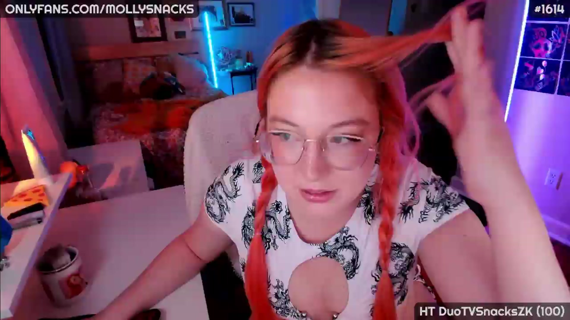 Gallery image thumbnail from MollySnacks's myfreecams stream on, 06/16/2026, 04:14 image 7 of 20
