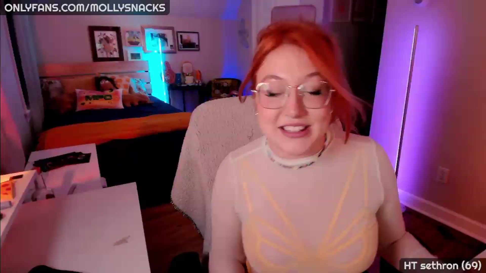 Gallery image thumbnail from MollySnacks's myfreecams stream on, 06/25/2026, 03:52 image 2 of 20