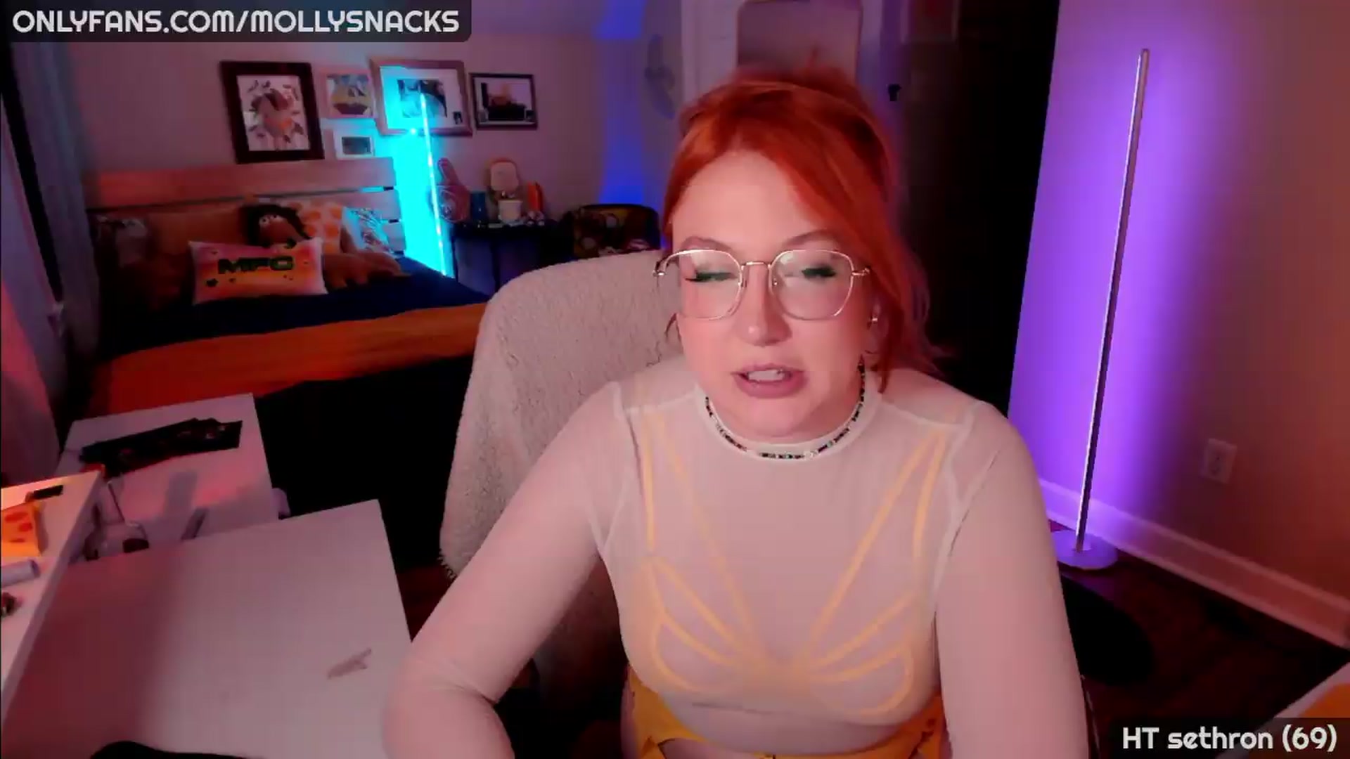Gallery image thumbnail from MollySnacks's myfreecams stream on, 06/25/2026, 03:52 image 4 of 20