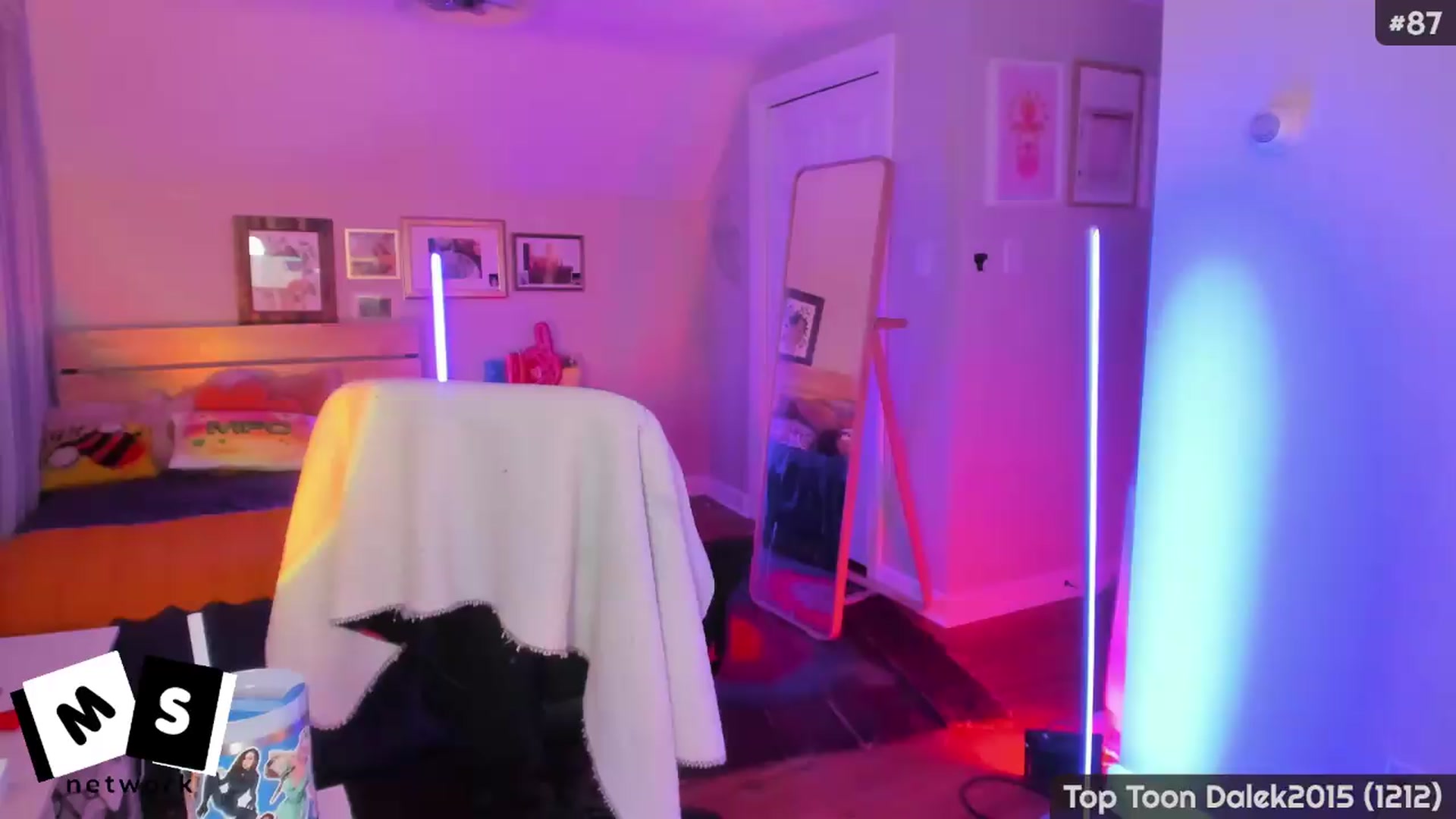 Gallery image thumbnail from MollySnacks's myfreecams stream on, 07/06/2026, 03:20 image 16 of 20