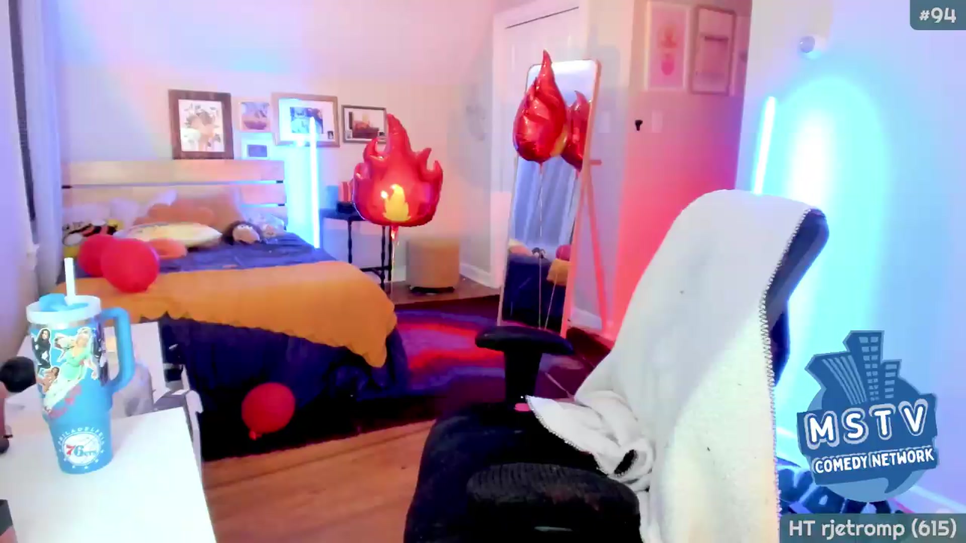 Gallery image thumbnail from MollySnacks's myfreecams stream on, 07/14/2026, 06:13 image 10 of 20