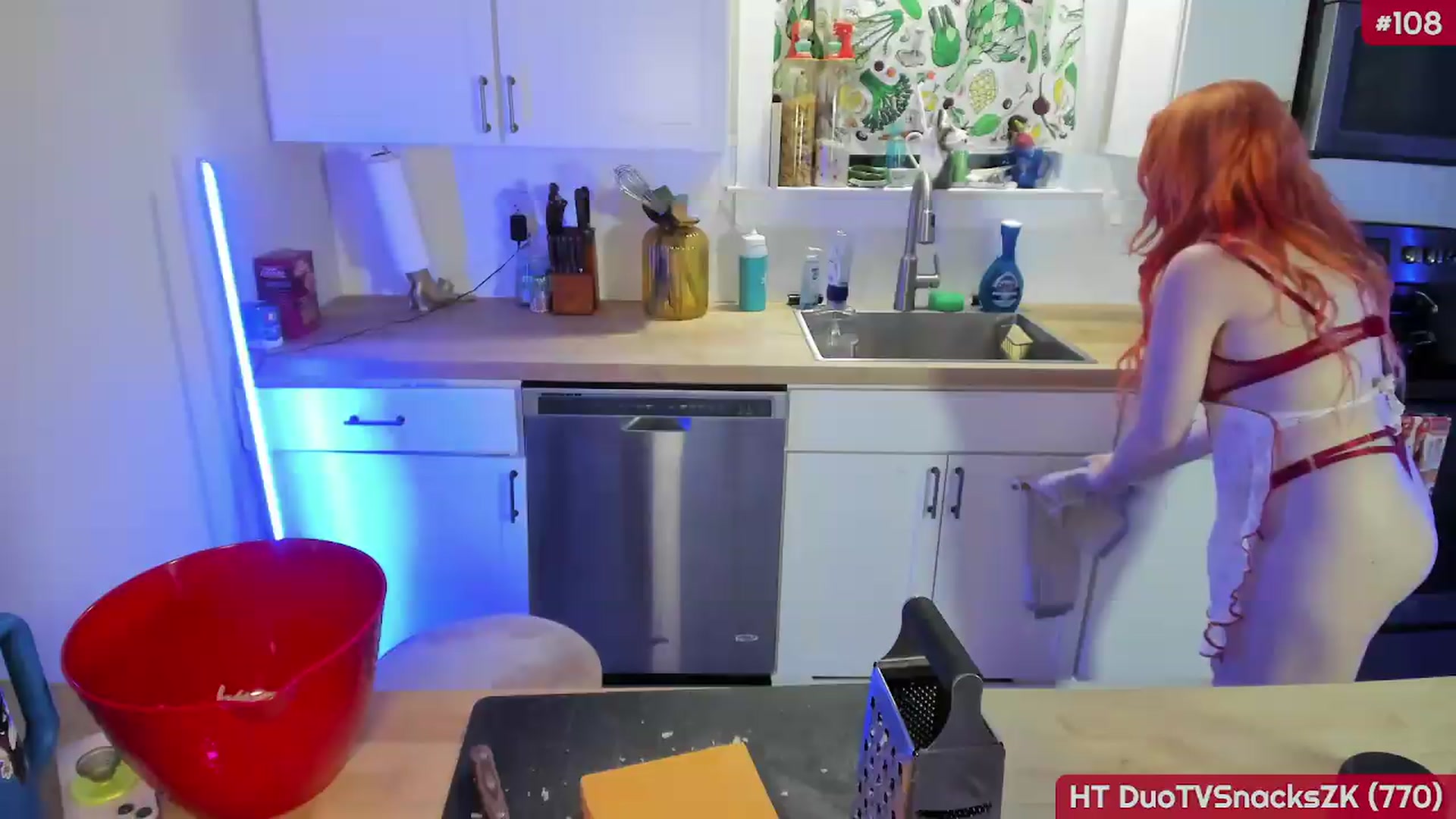 Gallery image thumbnail from MollySnacks's myfreecams stream on, 07/16/2026, 02:12 image 15 of 20