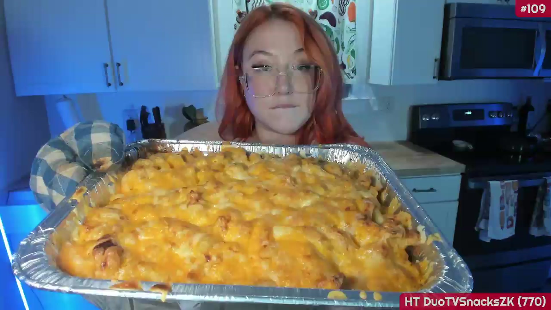Gallery image thumbnail from MollySnacks's myfreecams stream on, 07/16/2026, 03:33 image 3 of 20
