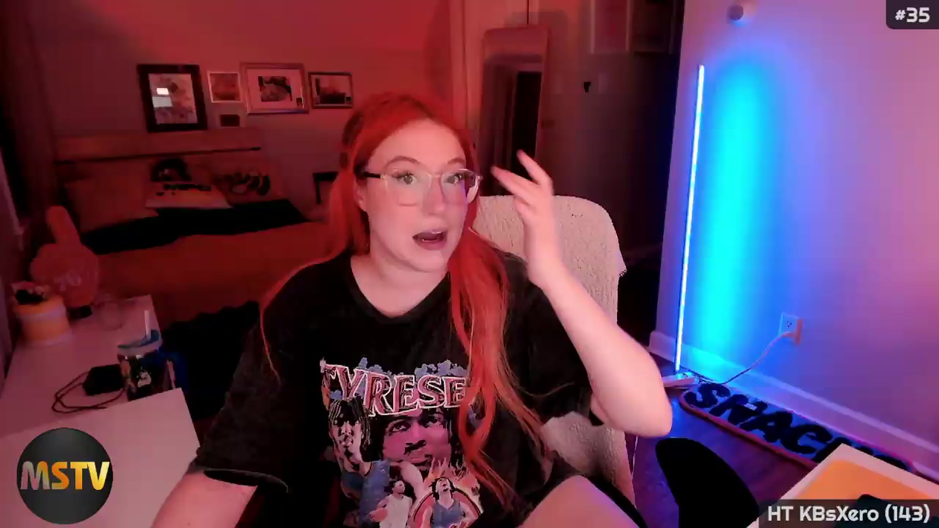 Gallery image thumbnail from MollySnacks's myfreecams stream on, 07/28/2026, 01:48 image 6 of 20
