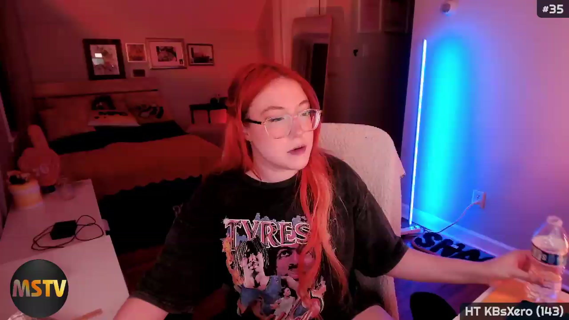 Gallery image thumbnail from MollySnacks's myfreecams stream on, 07/28/2026, 01:48 image 8 of 20