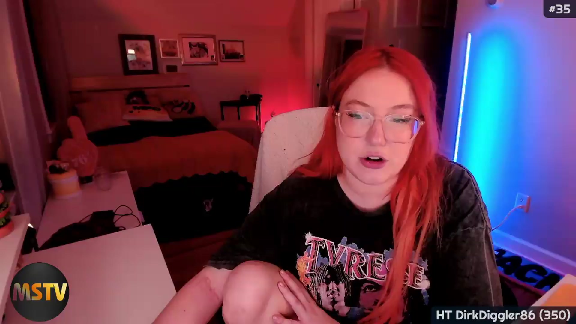 Gallery image thumbnail from MollySnacks's myfreecams stream on, 07/28/2026, 03:12 image 9 of 20