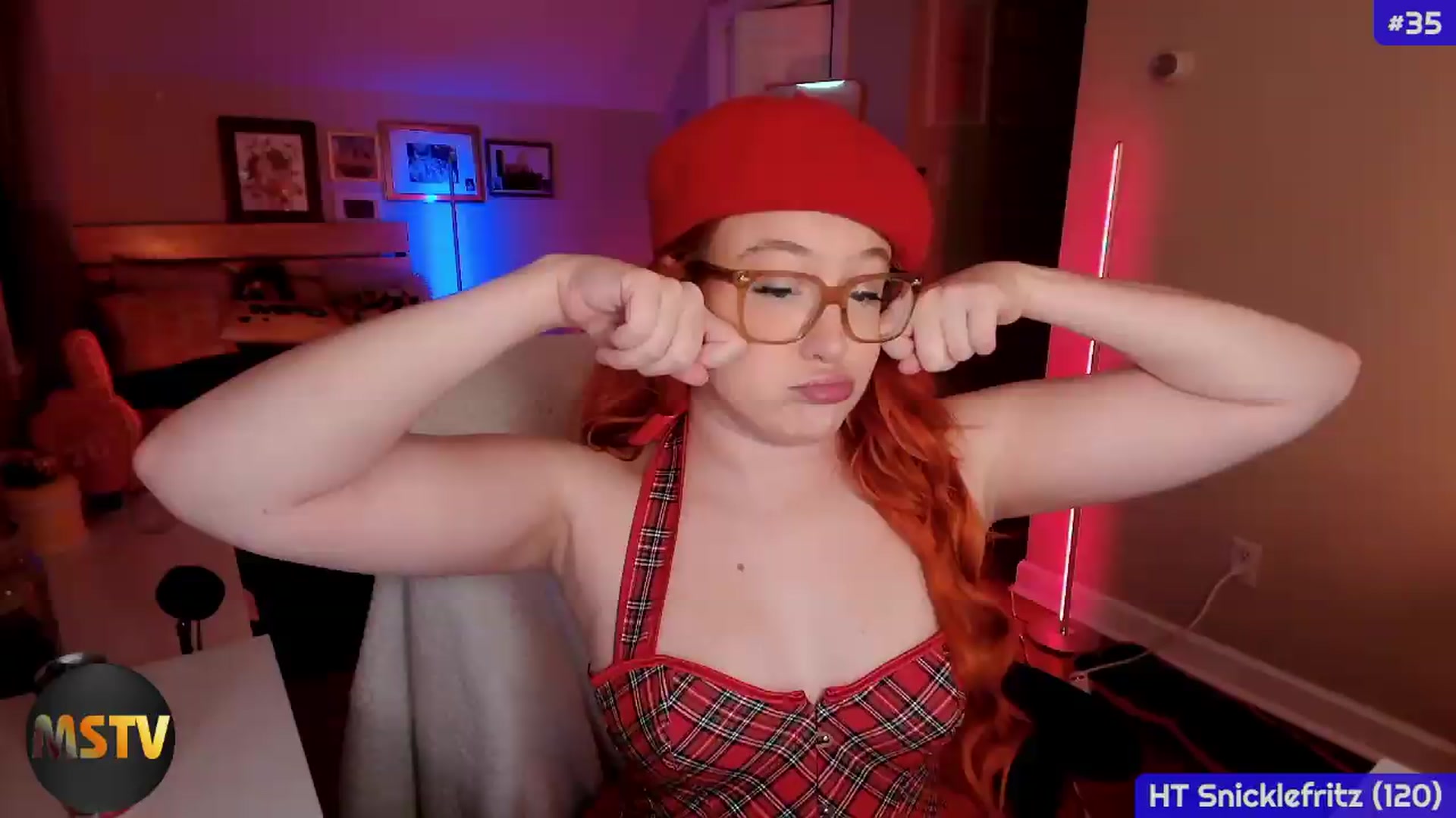 Gallery image thumbnail from MollySnacks's myfreecams stream on, 07/30/2026, 06:25 image 3 of 20