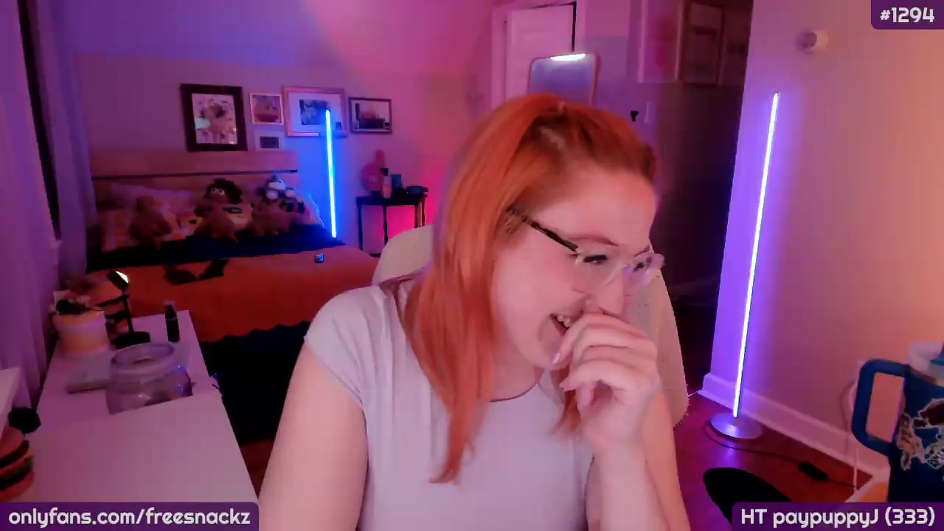Gallery image thumbnail from MollySnacks's myfreecams stream on, 08/28/2026, 01:09 image 6 of 20