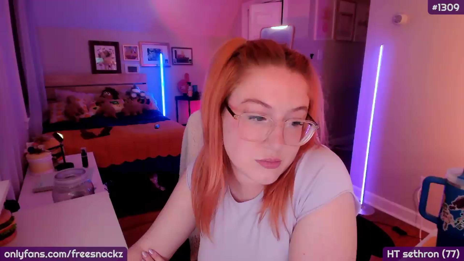 Gallery image thumbnail from MollySnacks's myfreecams stream on, 08/28/2026, 01:09 image 5 of 20