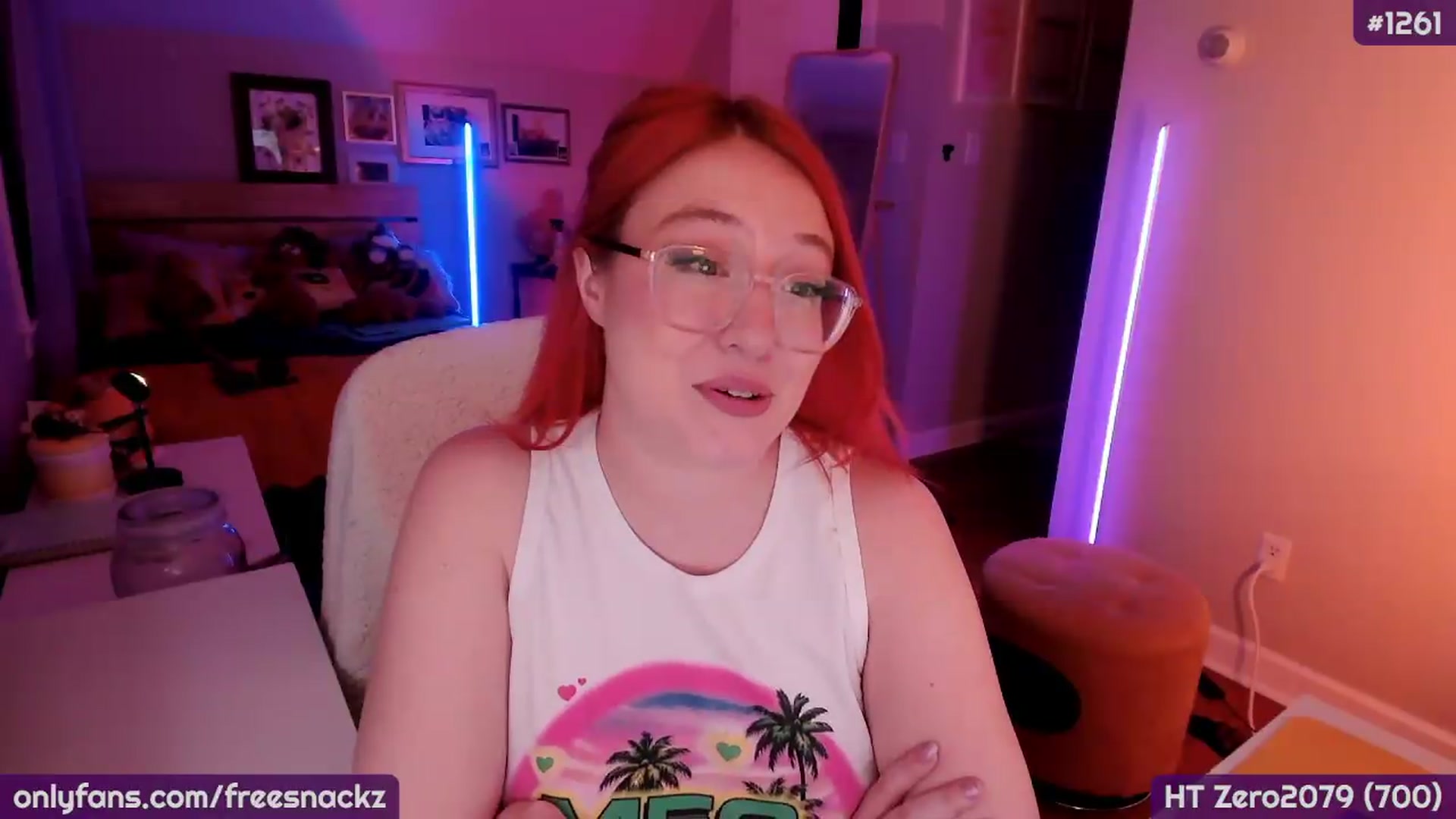 Gallery image thumbnail from MollySnacks's myfreecams stream on, 09/01/2026, 03:20 image 11 of 20