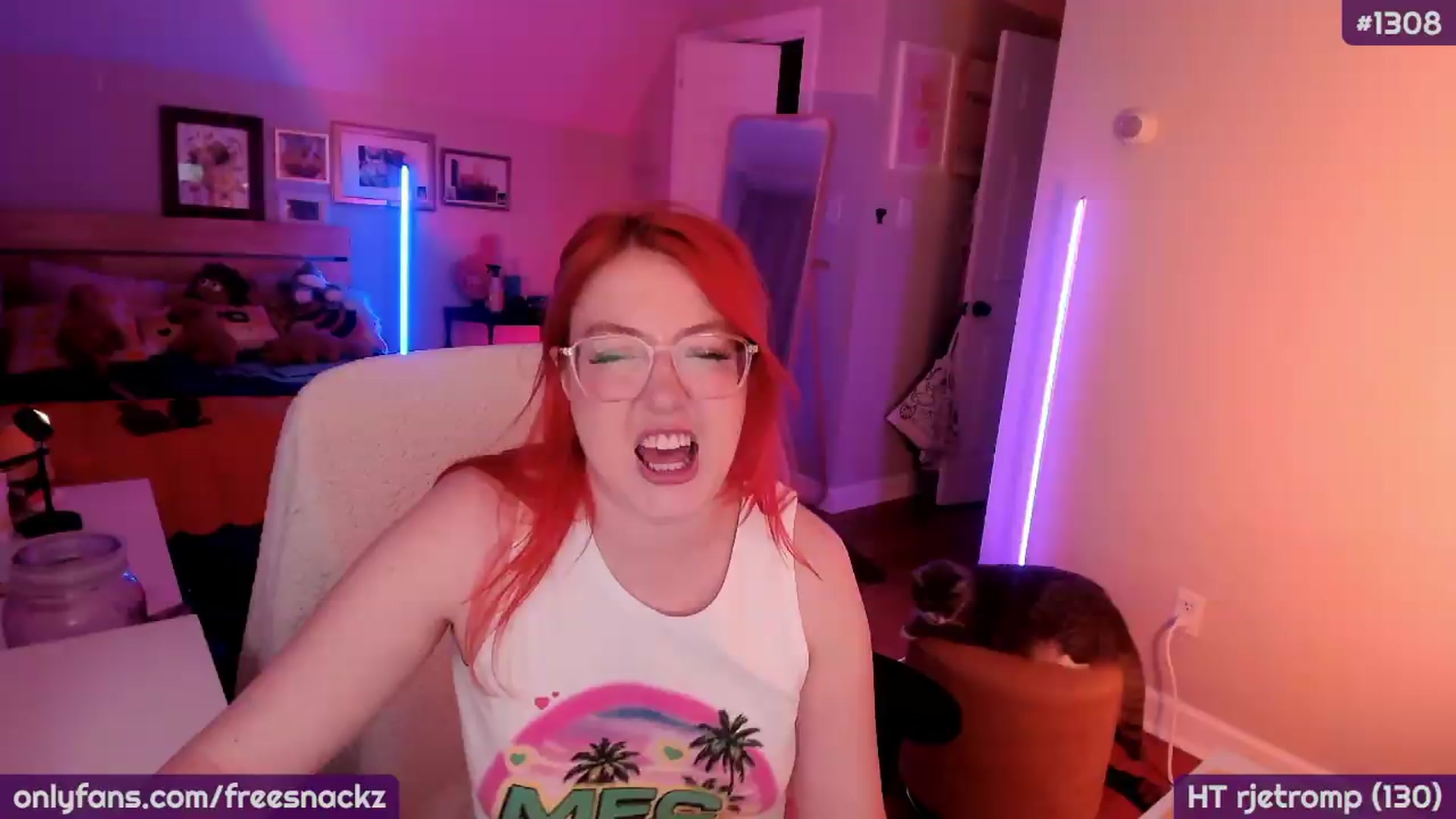 Gallery image thumbnail from MollySnacks's myfreecams stream on, 09/01/2026, 03:20 image 6 of 20