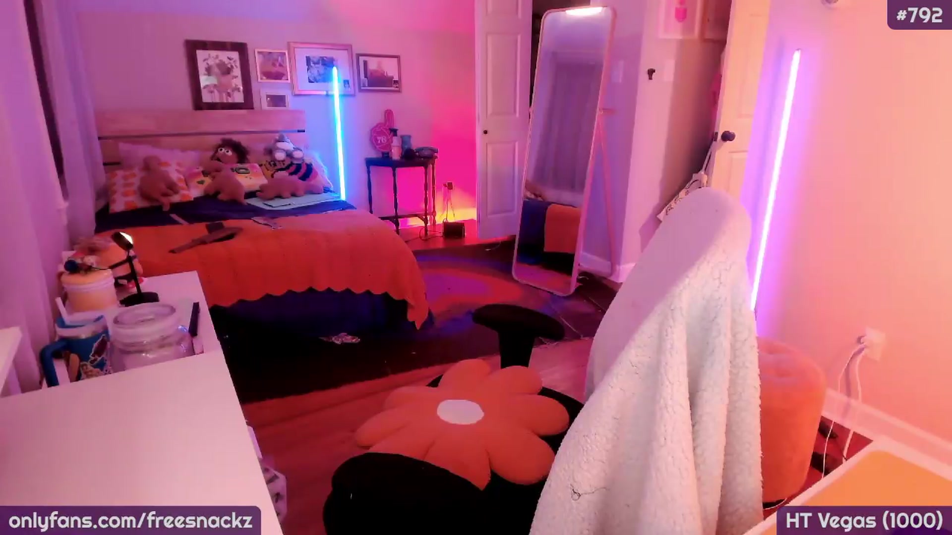Gallery image thumbnail from MollySnacks's myfreecams stream on, 09/02/2026, 01:40 image 8 of 20