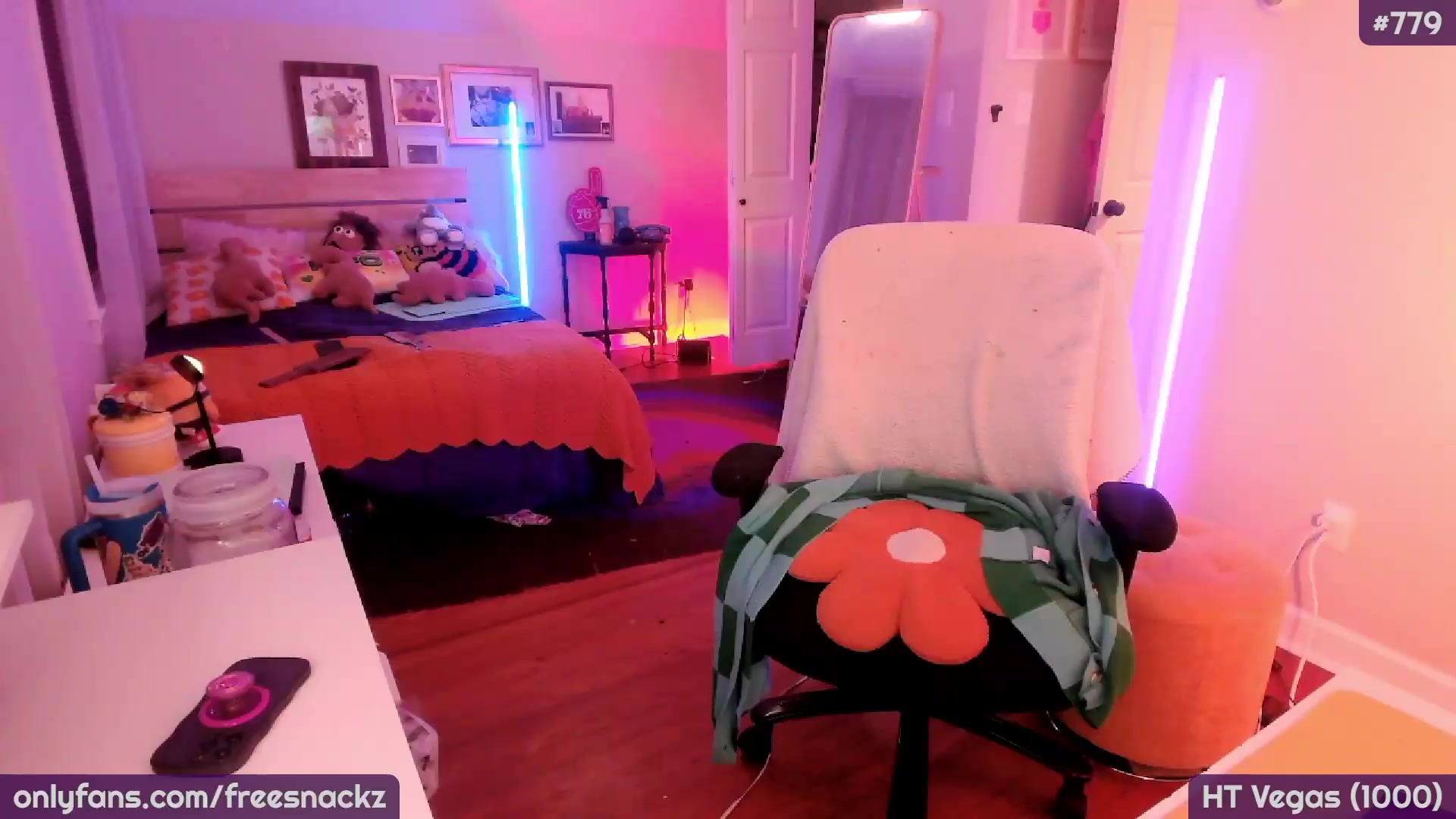 Gallery image thumbnail from MollySnacks's myfreecams stream on, 09/02/2026, 01:40 image 12 of 20