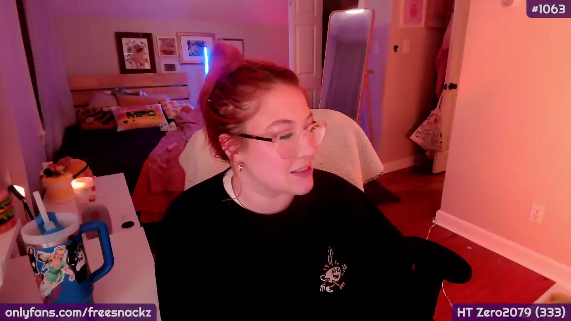 Gallery image thumbnail from MollySnacks's myfreecams stream on, 09/12/2026, 01:49 image 4 of 20