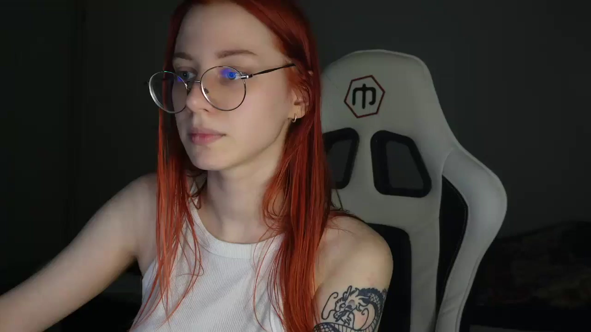 Gallery image thumbnail from MollyXss's myfreecams stream on, 04/20/2025, 24:13 image 1 of 20