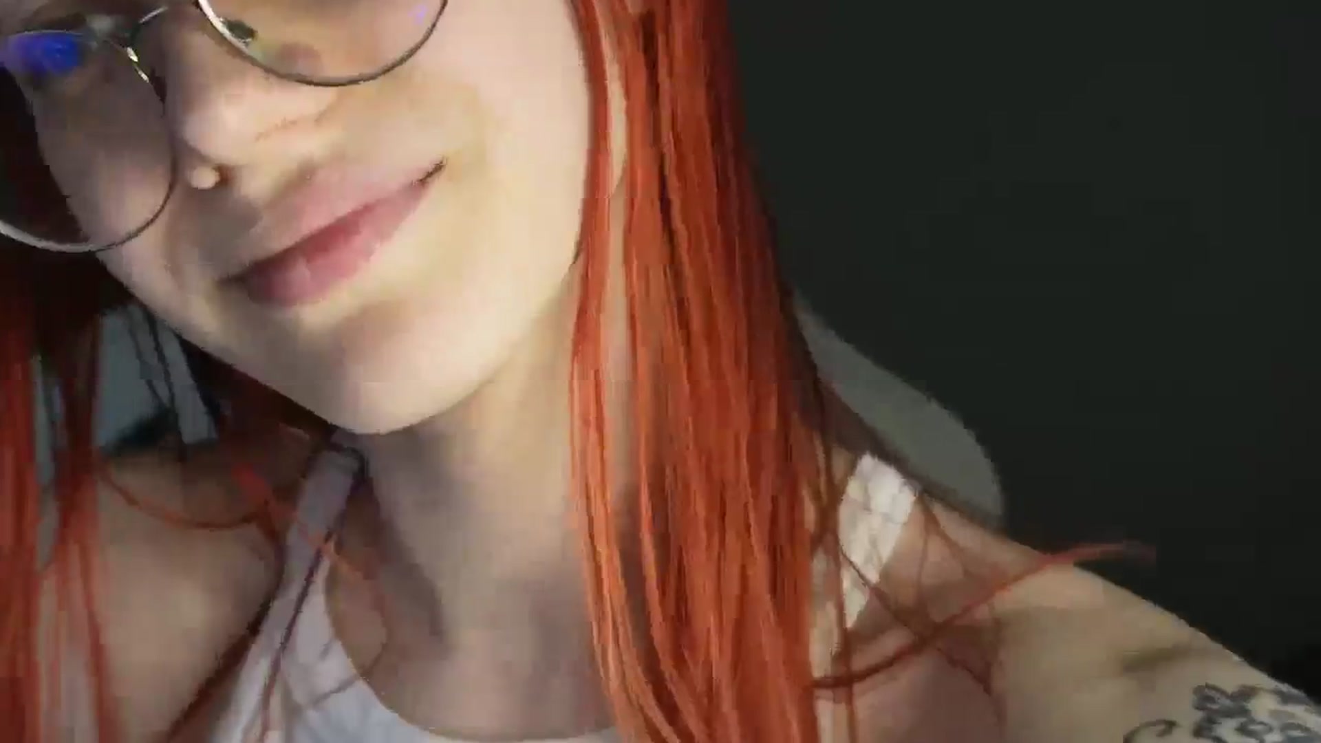 Gallery image thumbnail from MollyXss's myfreecams stream on, 04/20/2025, 24:13 image 7 of 20