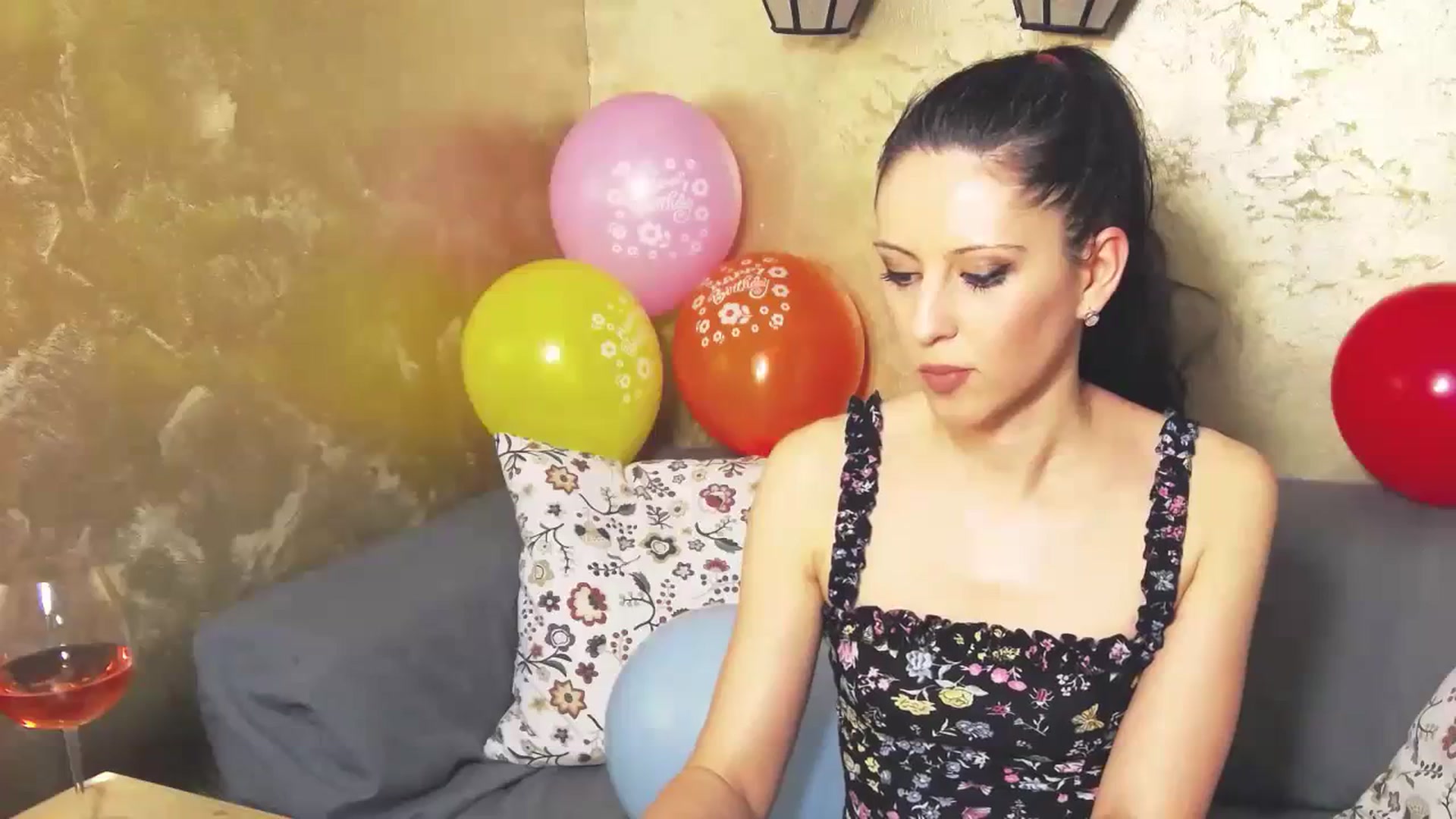 Gallery image thumbnail from Molly_'s myfreecams stream on, 02/01/2024, 18:57 image 12 of 20