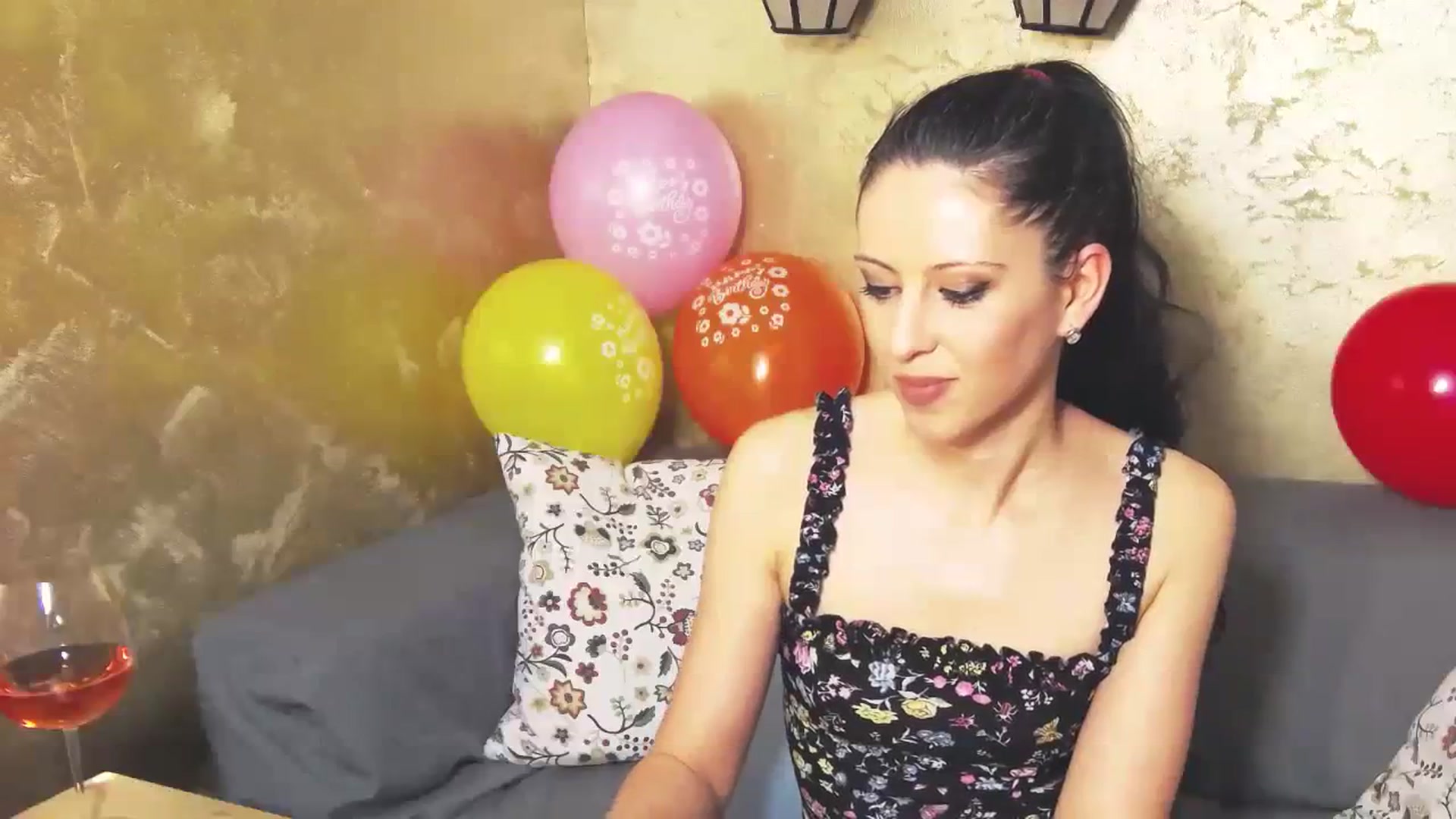 Gallery image thumbnail from Molly_'s myfreecams stream on, 02/01/2024, 18:57 image 10 of 20