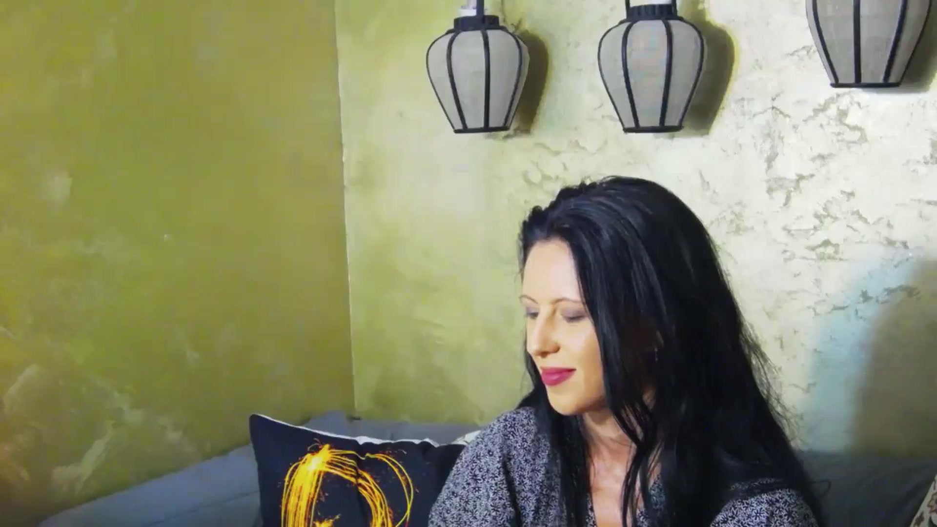 Gallery image thumbnail from Molly_'s myfreecams stream on, 07/12/2024, 08:52 image 8 of 20