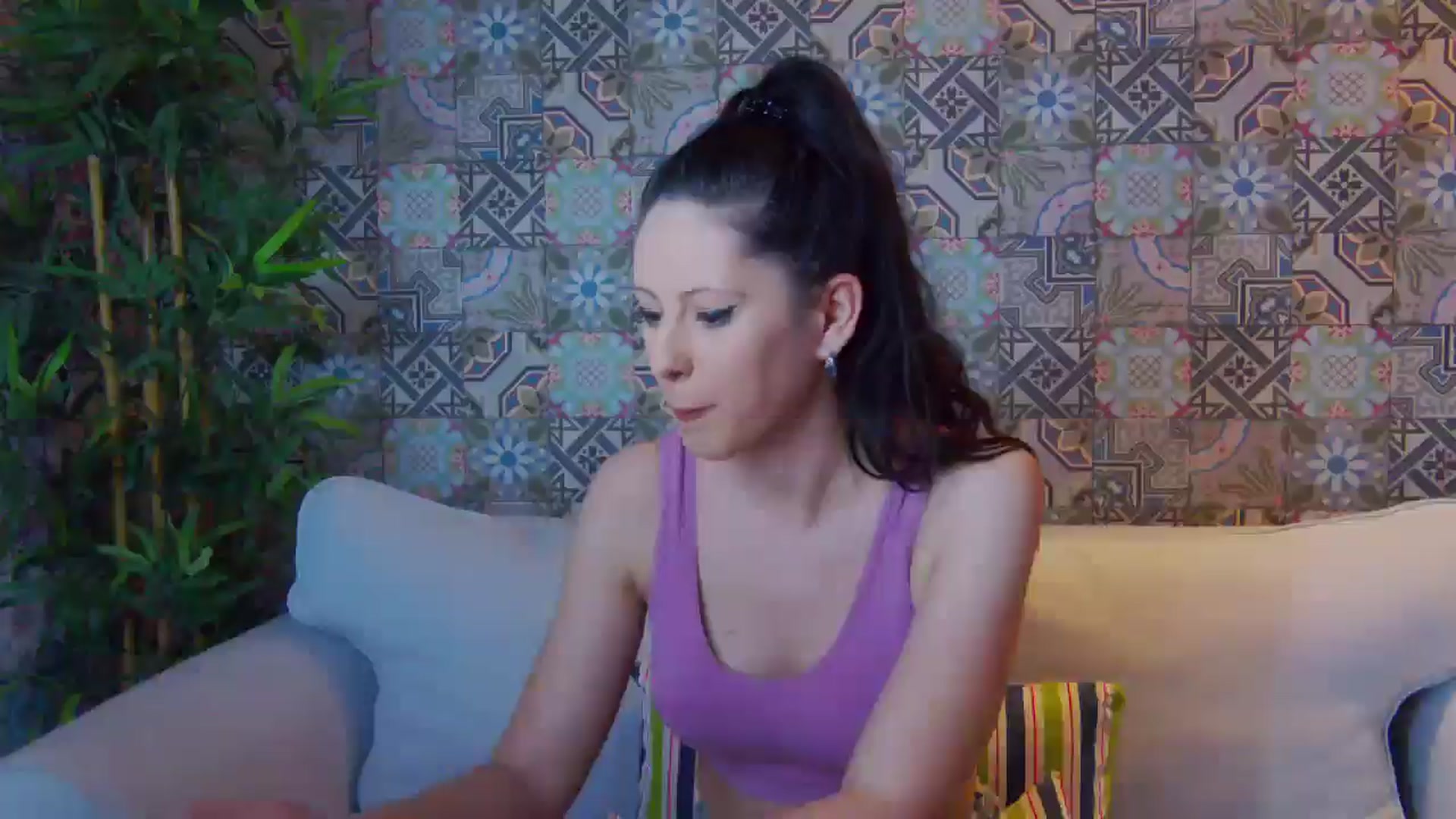 Gallery image thumbnail from Molly_'s myfreecams stream on, 03/05/2025, 20:20 image 11 of 20