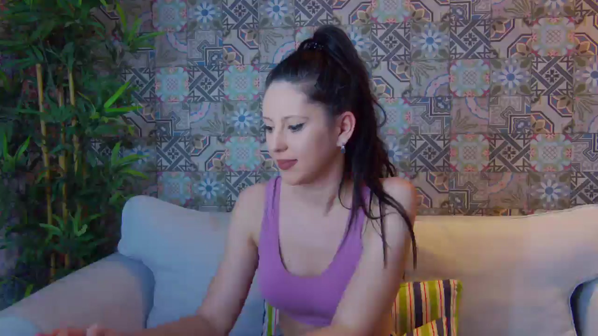 Gallery image thumbnail from Molly_'s myfreecams stream on, 03/05/2025, 20:20 image 20 of 20