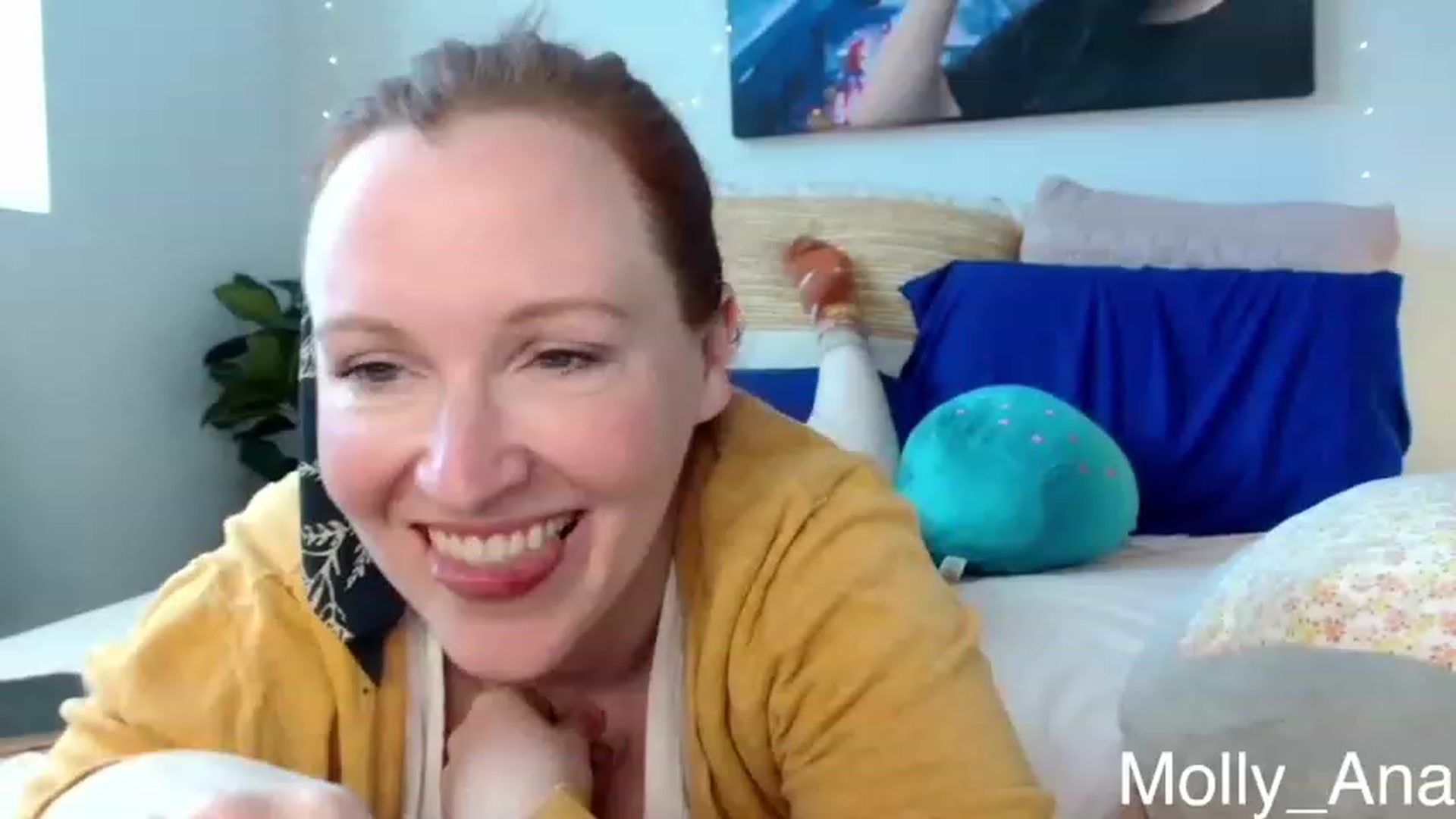 Gallery image thumbnail from Molly_Ana's myfreecams stream on, 03/07/2023, 20:07 image 1 of 20