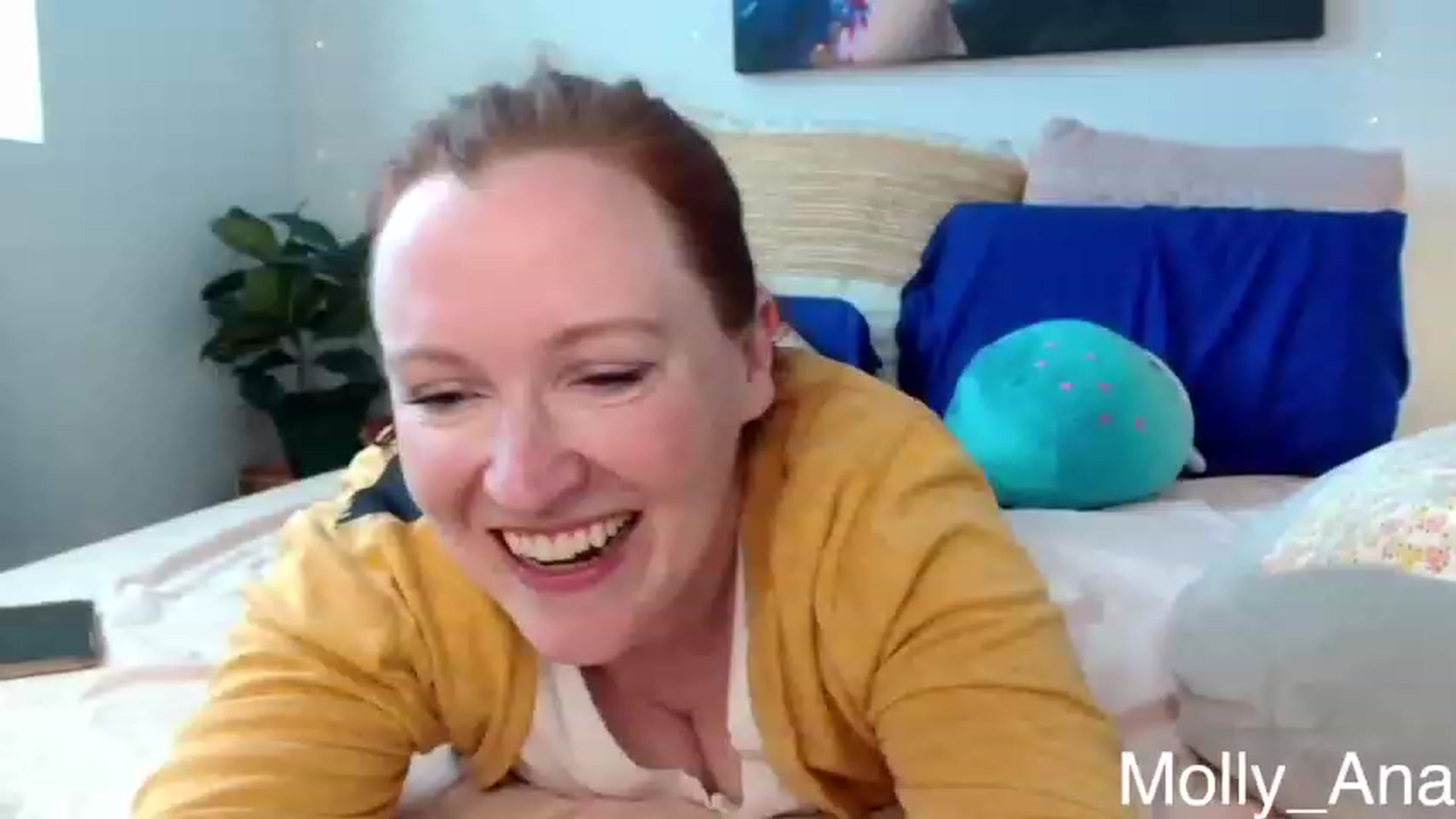 Gallery image thumbnail from Molly_Ana's myfreecams stream on, 03/07/2023, 20:07 image 8 of 20