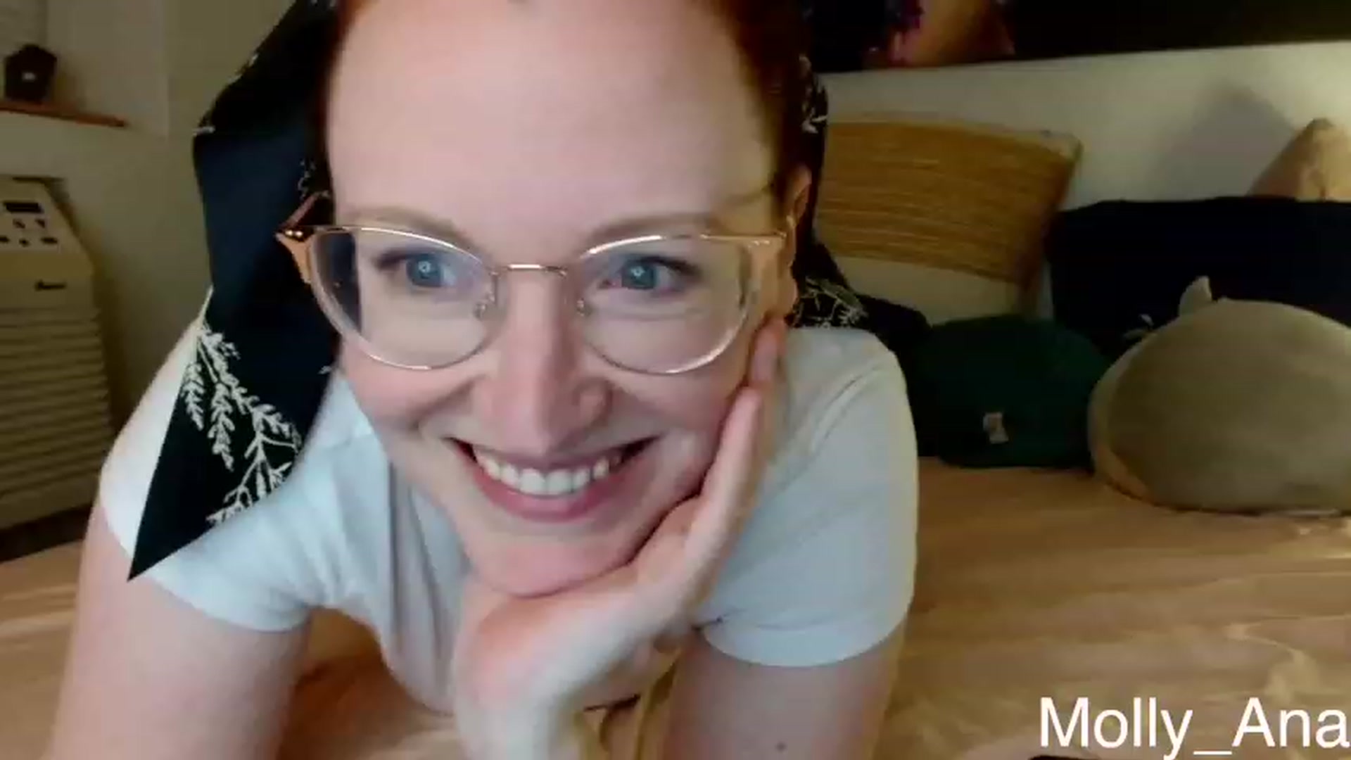 Gallery image thumbnail from Molly_Ana's myfreecams stream on, 03/08/2023, 01:01 image 11 of 20