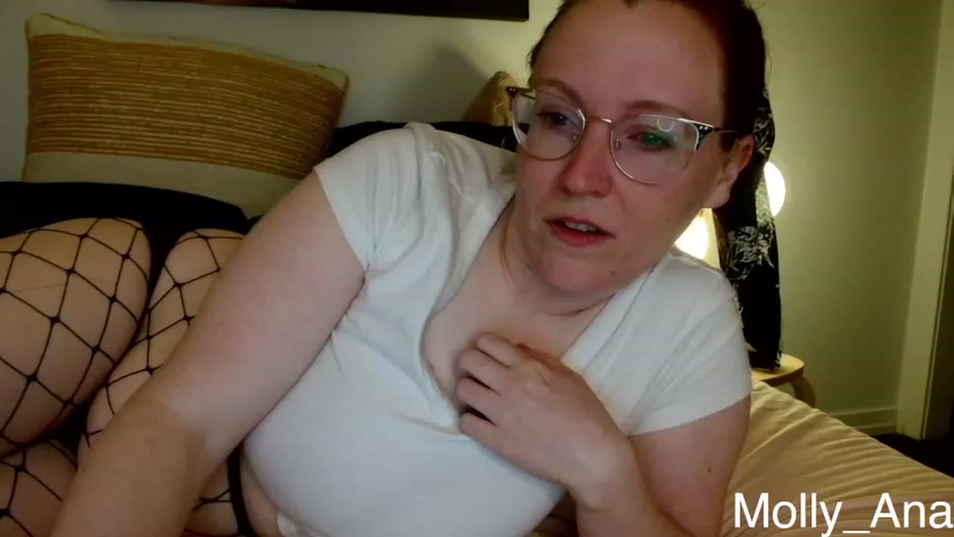 Gallery image thumbnail from Molly_Ana's myfreecams stream on, 03/08/2023, 01:01 image 13 of 20