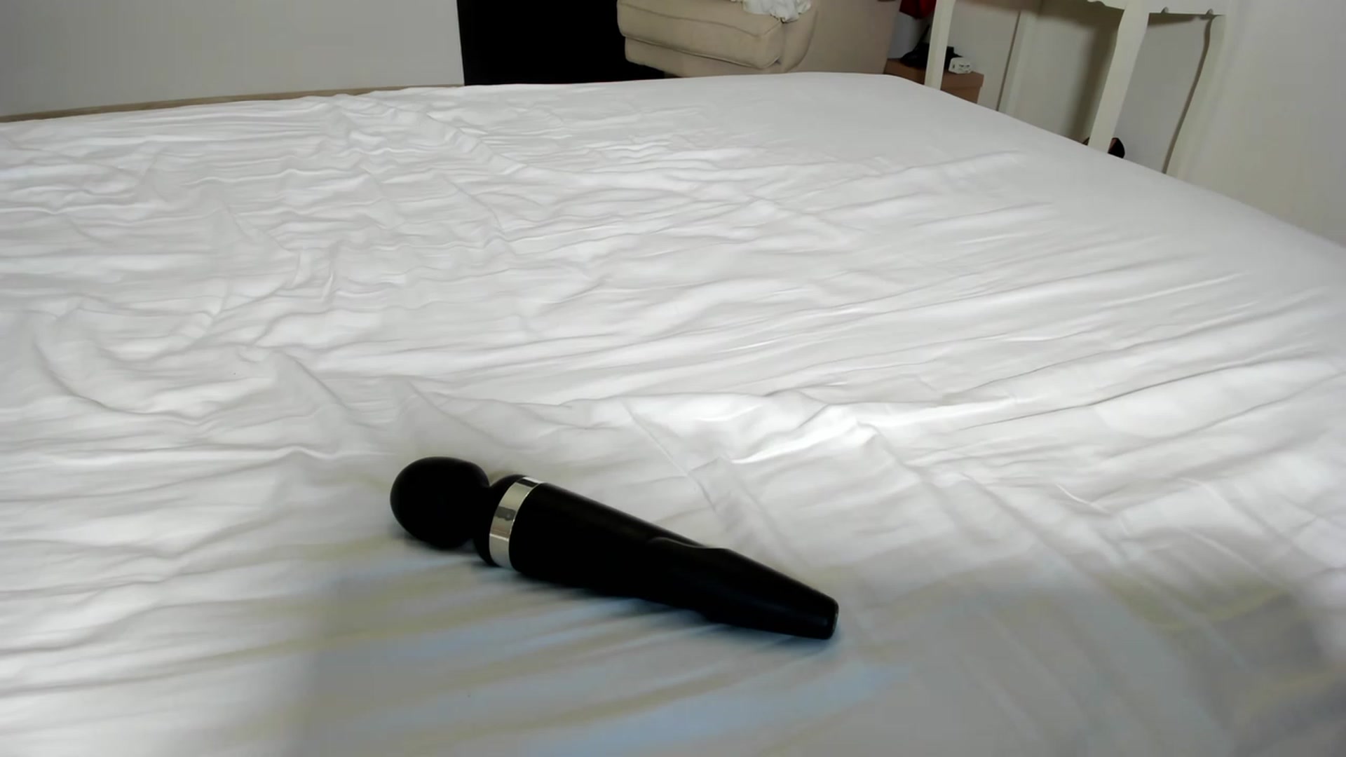 Gallery image thumbnail from Molly_Art's myfreecams stream on, 04/24/2023, 20:29 image 19 of 20